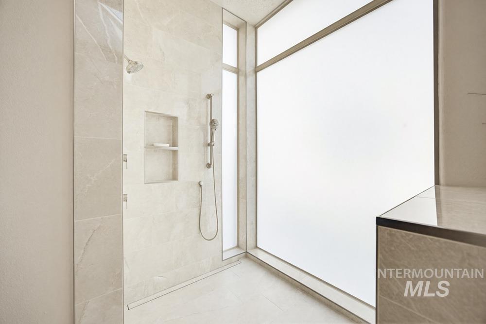 326 W River Trail Dr, Eagle, Idaho 83616, 3 Bedrooms, 2.5 Bathrooms, Residential For Sale, Price $1,050,000, 98983361