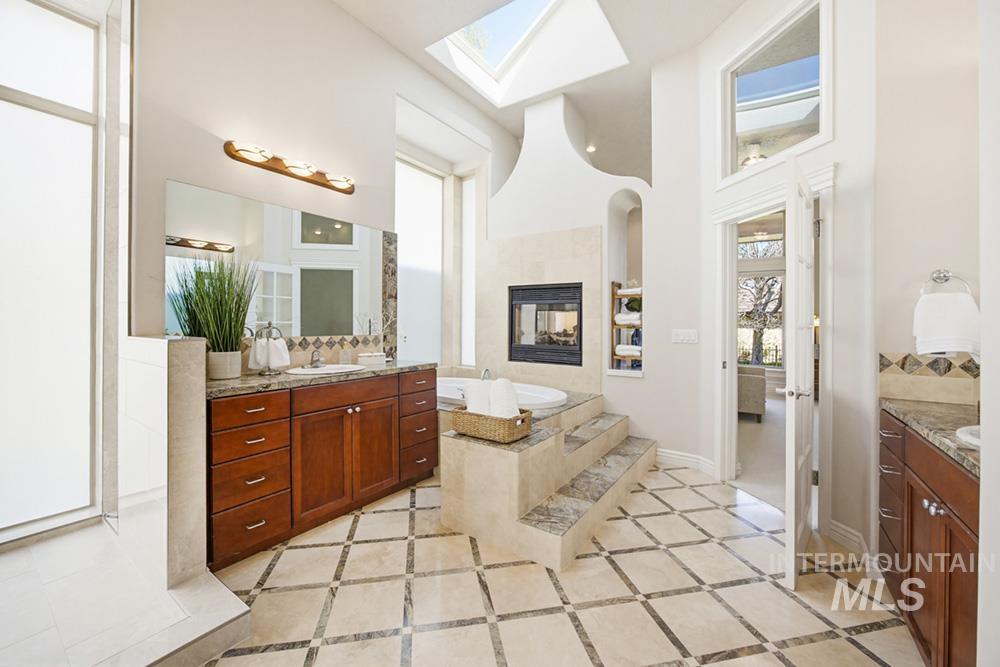 326 W River Trail Dr, Eagle, Idaho 83616, 3 Bedrooms, 2.5 Bathrooms, Residential For Sale, Price $1,050,000, 98983361