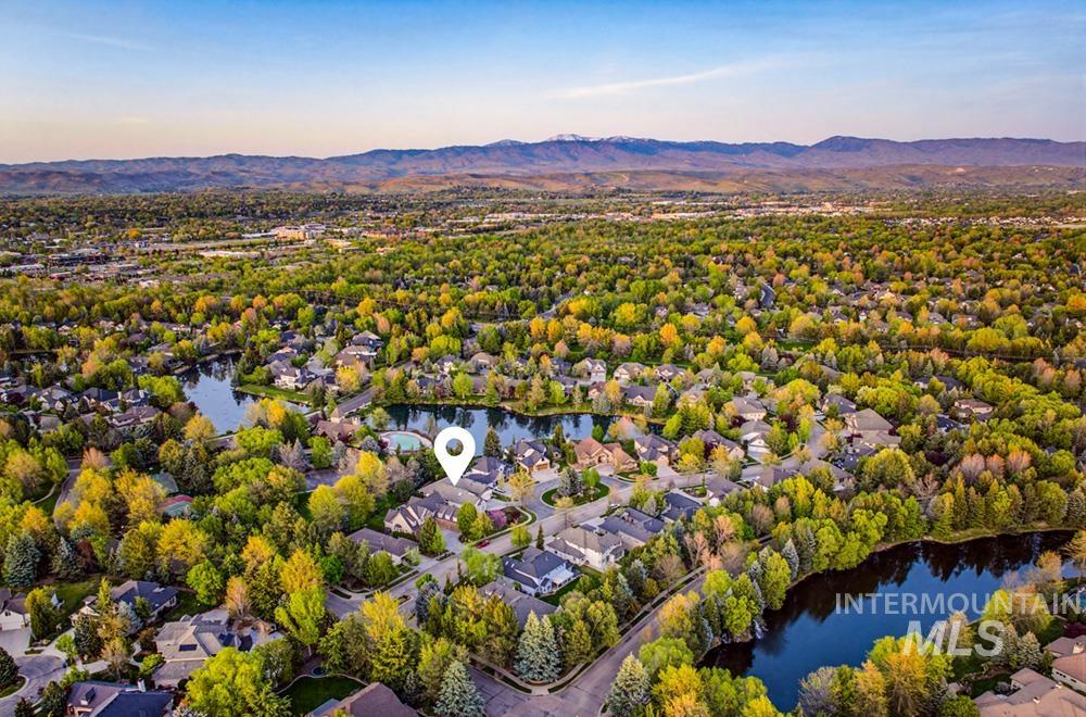 326 W River Trail Dr, Eagle, Idaho 83616, 3 Bedrooms, 2.5 Bathrooms, Residential For Sale, Price $1,050,000, 98983361