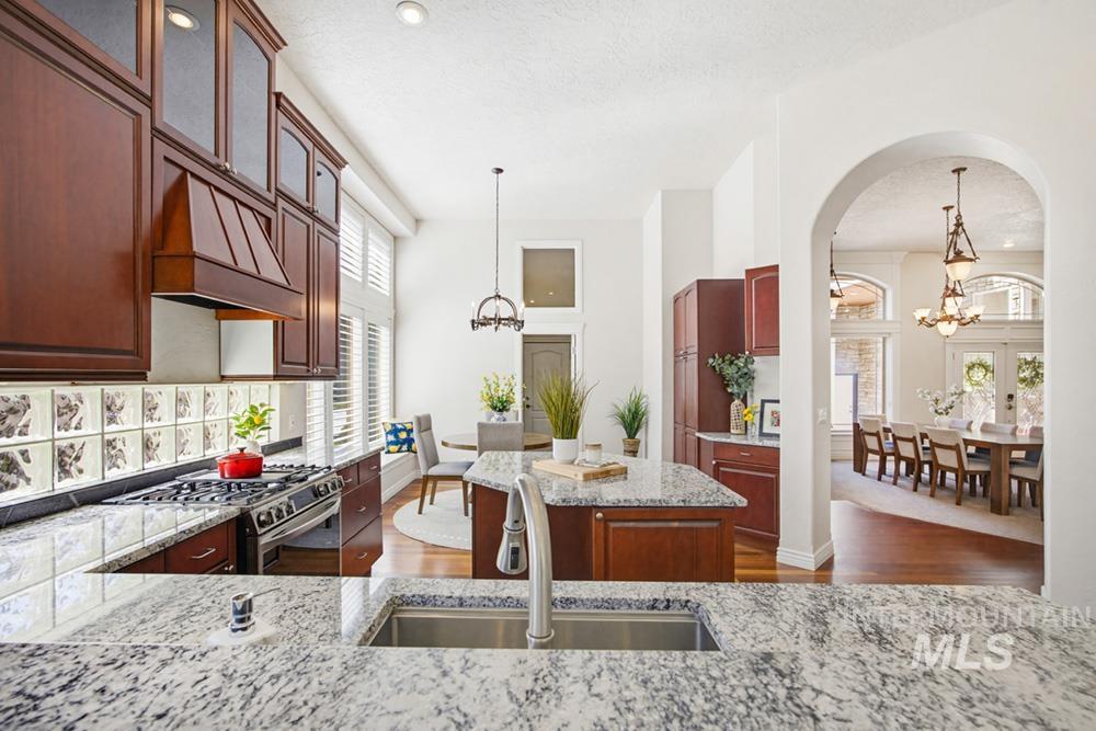 326 W River Trail Dr, Eagle, Idaho 83616, 3 Bedrooms, 2.5 Bathrooms, Residential For Sale, Price $1,050,000, 98983361