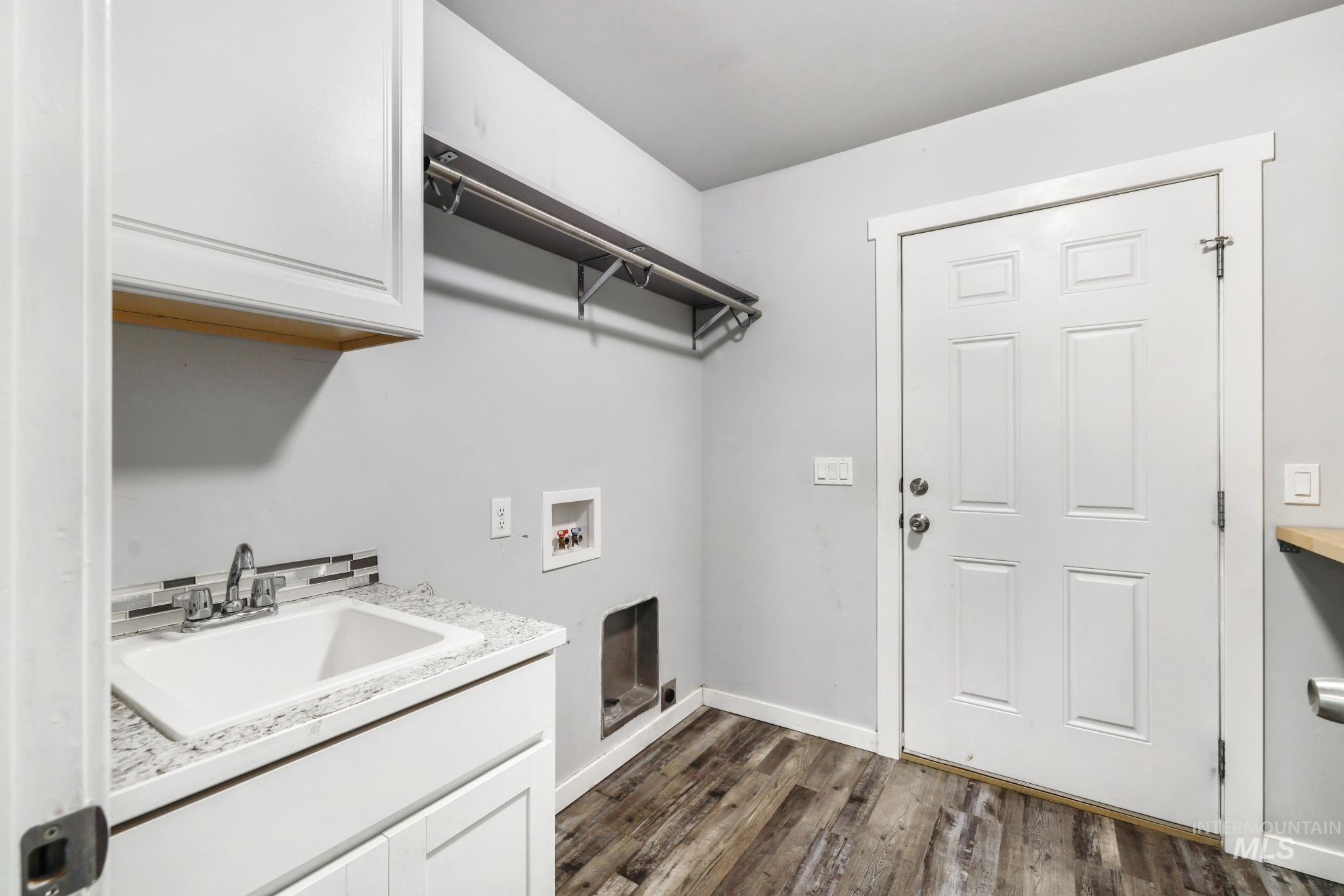 826 Normal, Burley, Idaho 83318, 3 Bedrooms, 2 Bathrooms, Residential For Sale, Price $306,000,MLS 98983362