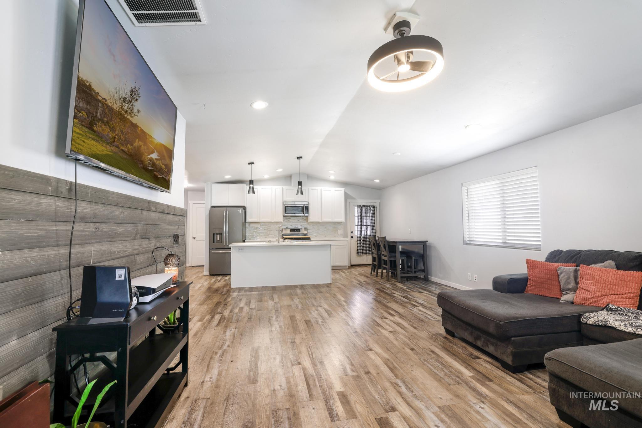 826 Normal, Burley, Idaho 83318, 3 Bedrooms, 2 Bathrooms, Residential For Sale, Price $306,000,MLS 98983362