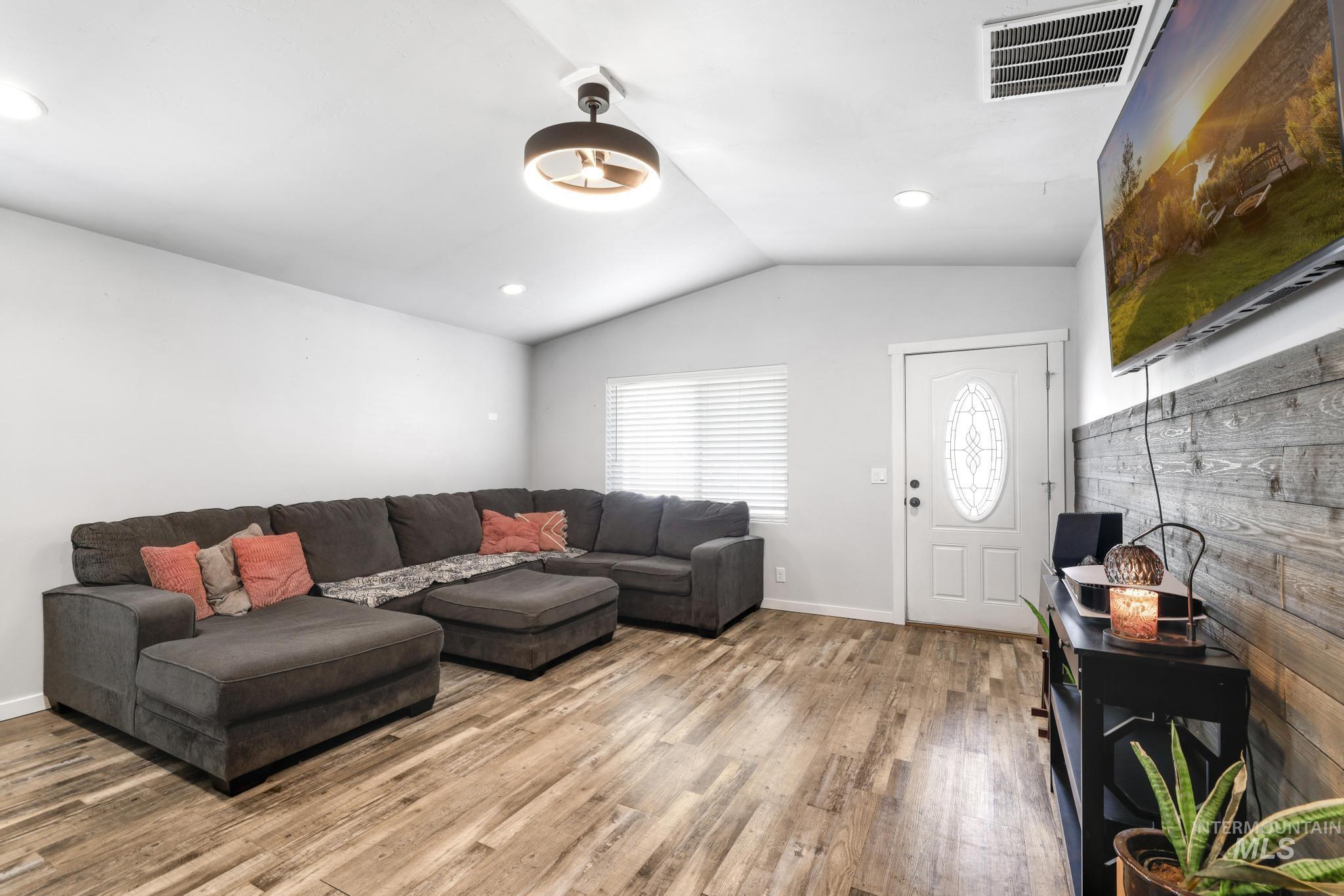 826 Normal, Burley, Idaho 83318, 3 Bedrooms, 2 Bathrooms, Residential For Sale, Price $306,000,MLS 98983362