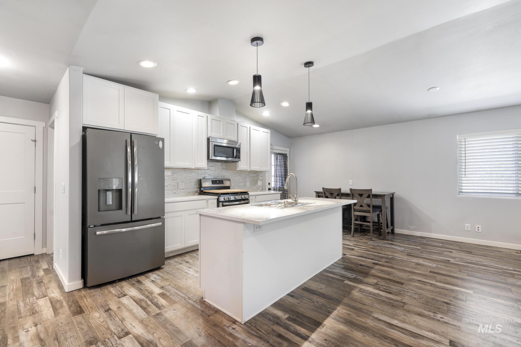 826 Normal, Burley, Idaho 83318, 3 Bedrooms, 2 Bathrooms, Residential For Sale, Price $306,000,MLS 98983362