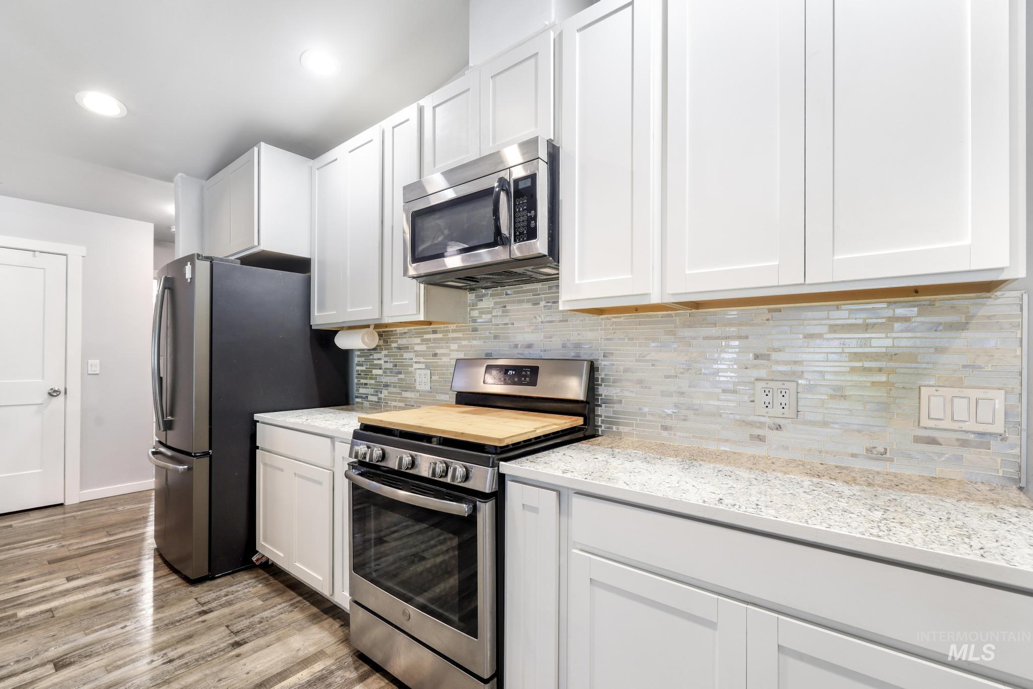 826 Normal, Burley, Idaho 83318, 3 Bedrooms, 2 Bathrooms, Residential For Sale, Price $306,000,MLS 98983362