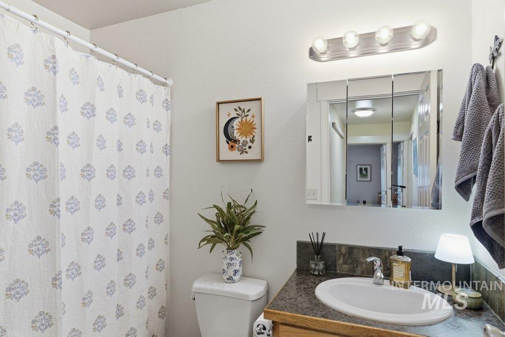 1420 Airway Ave, Lewiston, Idaho 83501, 4 Bedrooms, 2 Bathrooms, Residential For Sale, Price $435,000,MLS 98983363