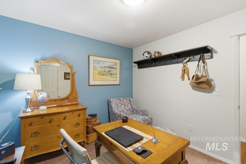 1420 Airway Ave, Lewiston, Idaho 83501, 4 Bedrooms, 2 Bathrooms, Residential For Sale, Price $435,000,MLS 98983363