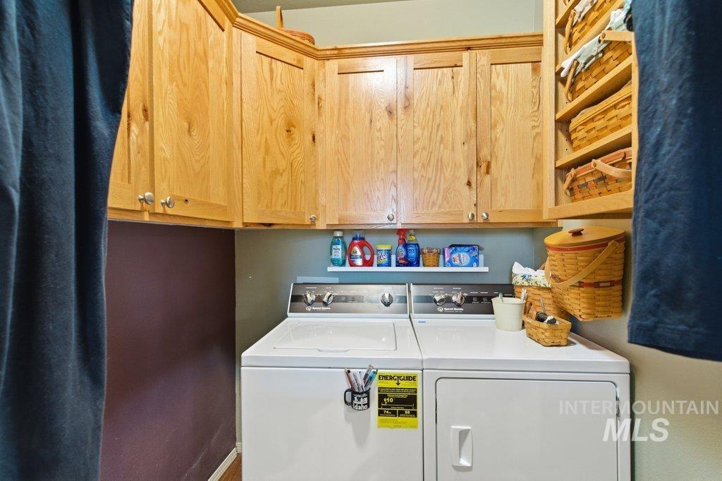 1420 Airway Ave, Lewiston, Idaho 83501, 4 Bedrooms, 2 Bathrooms, Residential For Sale, Price $435,000,MLS 98983363