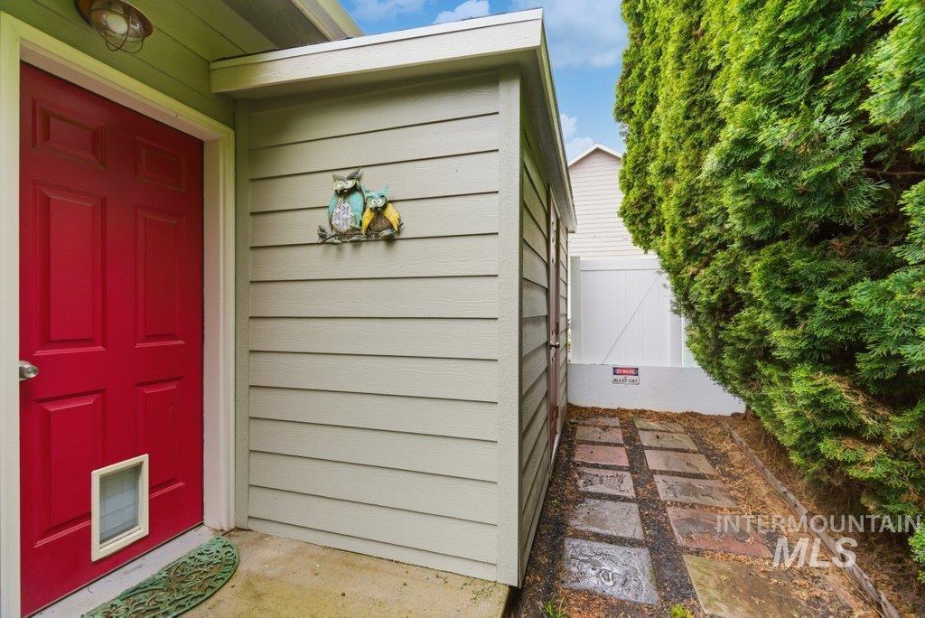 1420 Airway Ave, Lewiston, Idaho 83501, 4 Bedrooms, 2 Bathrooms, Residential For Sale, Price $435,000,MLS 98983363