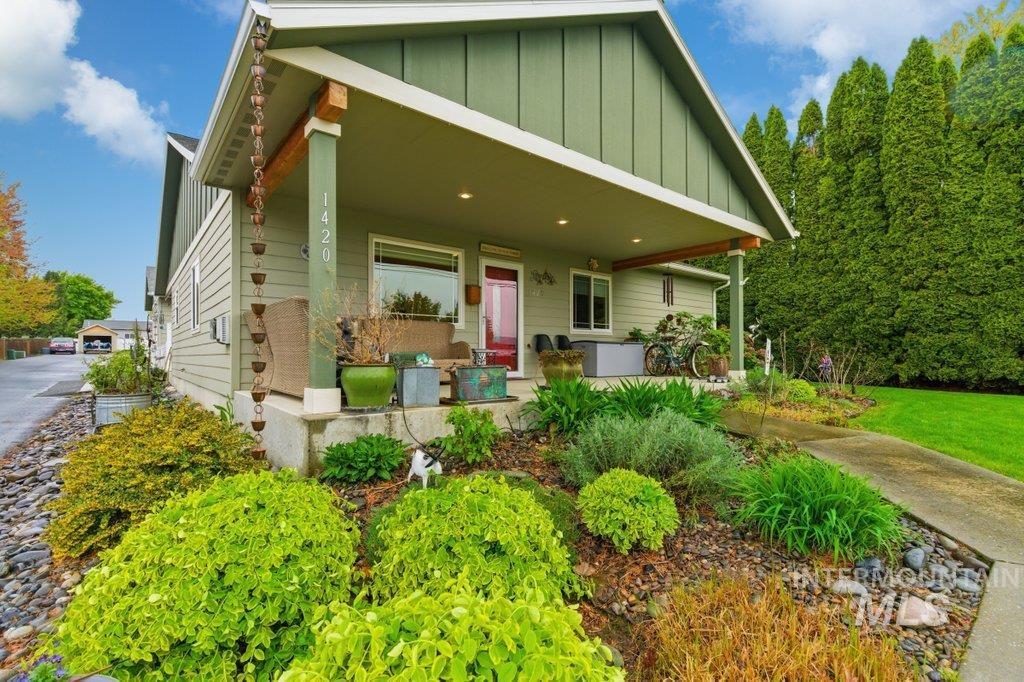 1420 Airway Ave, Lewiston, Idaho 83501, 4 Bedrooms, 2 Bathrooms, Residential For Sale, Price $435,000,MLS 98983363