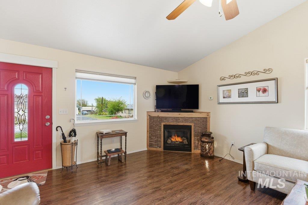 1420 Airway Ave, Lewiston, Idaho 83501, 4 Bedrooms, 2 Bathrooms, Residential For Sale, Price $435,000,MLS 98983363