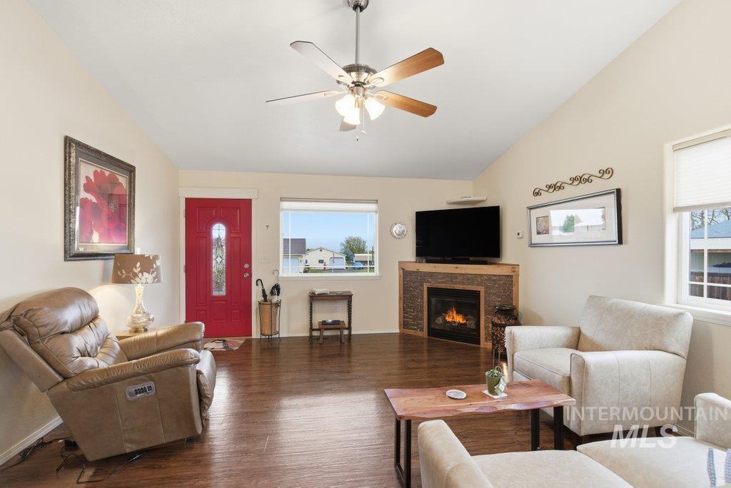 1420 Airway Ave, Lewiston, Idaho 83501, 4 Bedrooms, 2 Bathrooms, Residential For Sale, Price $435,000,MLS 98983363