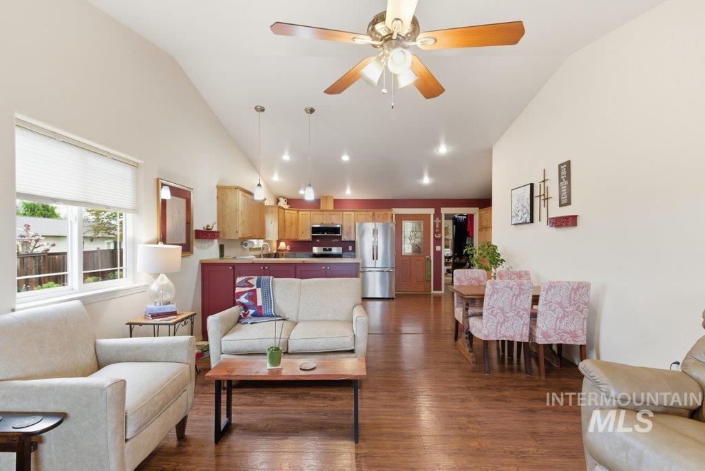 1420 Airway Ave, Lewiston, Idaho 83501, 4 Bedrooms, 2 Bathrooms, Residential For Sale, Price $435,000,MLS 98983363