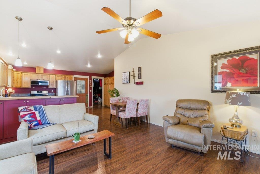 1420 Airway Ave, Lewiston, Idaho 83501, 4 Bedrooms, 2 Bathrooms, Residential For Sale, Price $435,000,MLS 98983363