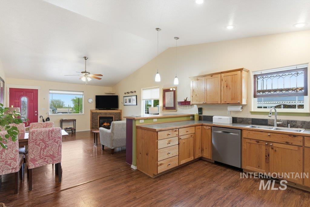 1420 Airway Ave, Lewiston, Idaho 83501, 4 Bedrooms, 2 Bathrooms, Residential For Sale, Price $435,000,MLS 98983363