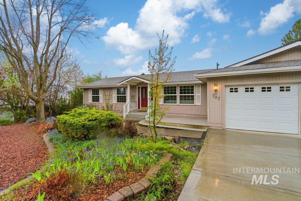 707 Hathaway St, Moscow, Idaho 83843, 4 Bedrooms, 3.5 Bathrooms, Residential For Sale, Price $525,000, 98983366