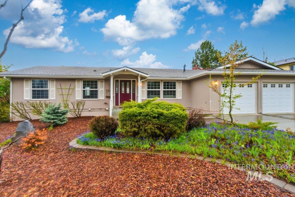 707 Hathaway St, Moscow, Idaho 83843, 4 Bedrooms, 3.5 Bathrooms, Residential For Sale, Price $525,000, 98983366