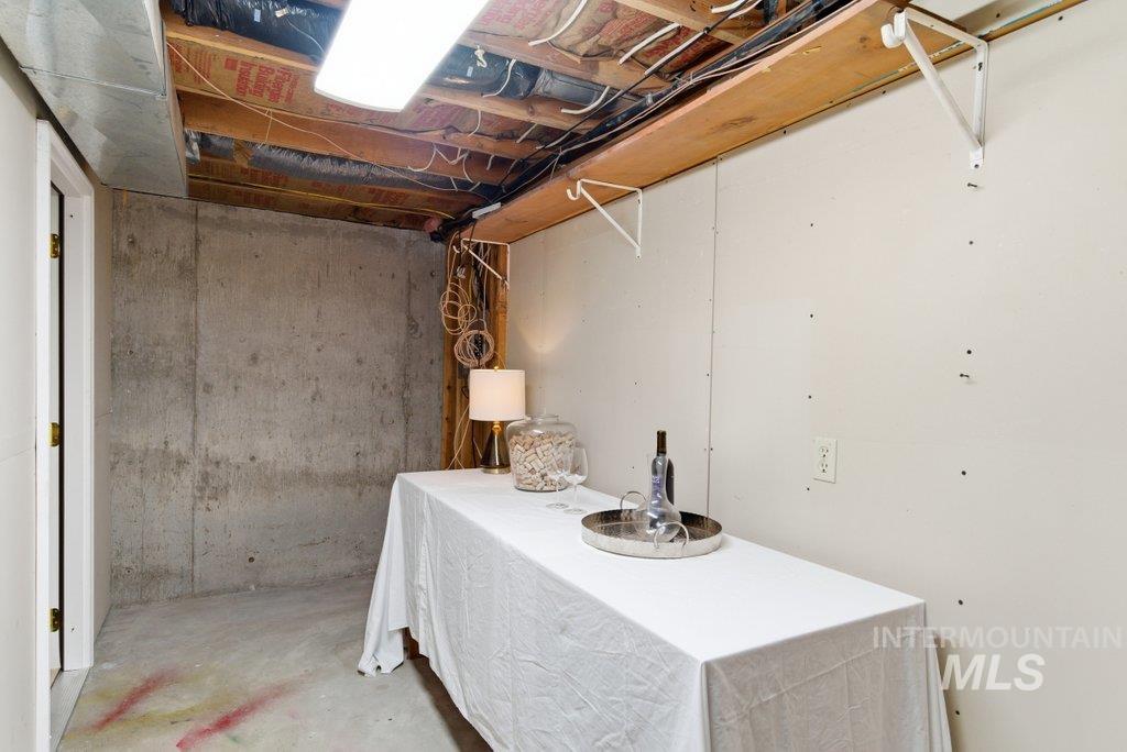 707 Hathaway St, Moscow, Idaho 83843, 4 Bedrooms, 3.5 Bathrooms, Residential For Sale, Price $525,000, 98983366