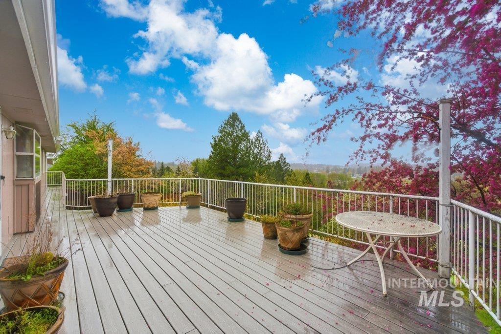 707 Hathaway St, Moscow, Idaho 83843, 4 Bedrooms, 3.5 Bathrooms, Residential For Sale, Price $525,000, 98983366