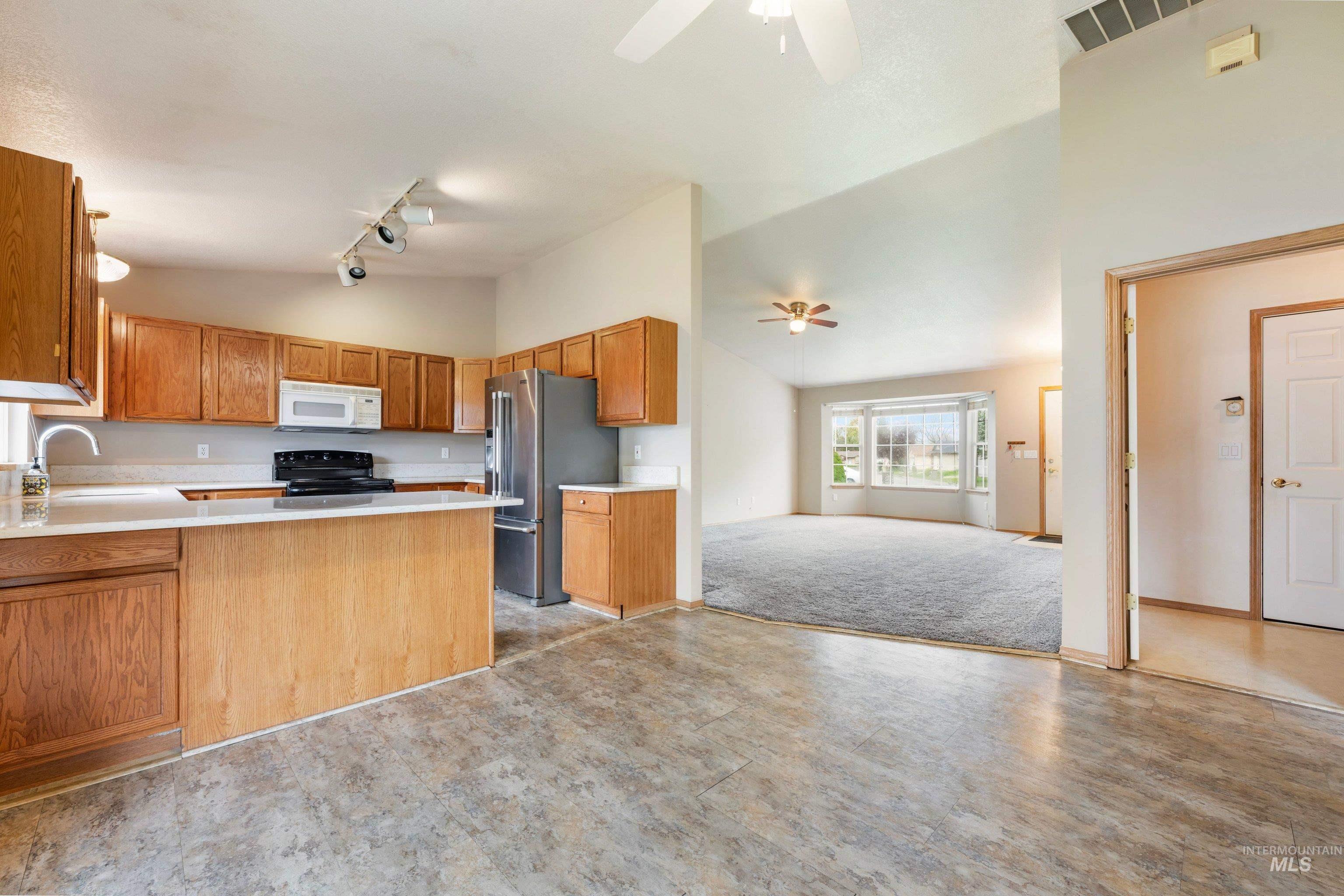 819 N Bristol Street, Nampa, Idaho 83651, 3 Bedrooms, 2 Bathrooms, Residential For Sale, Price $314,000, 98983369