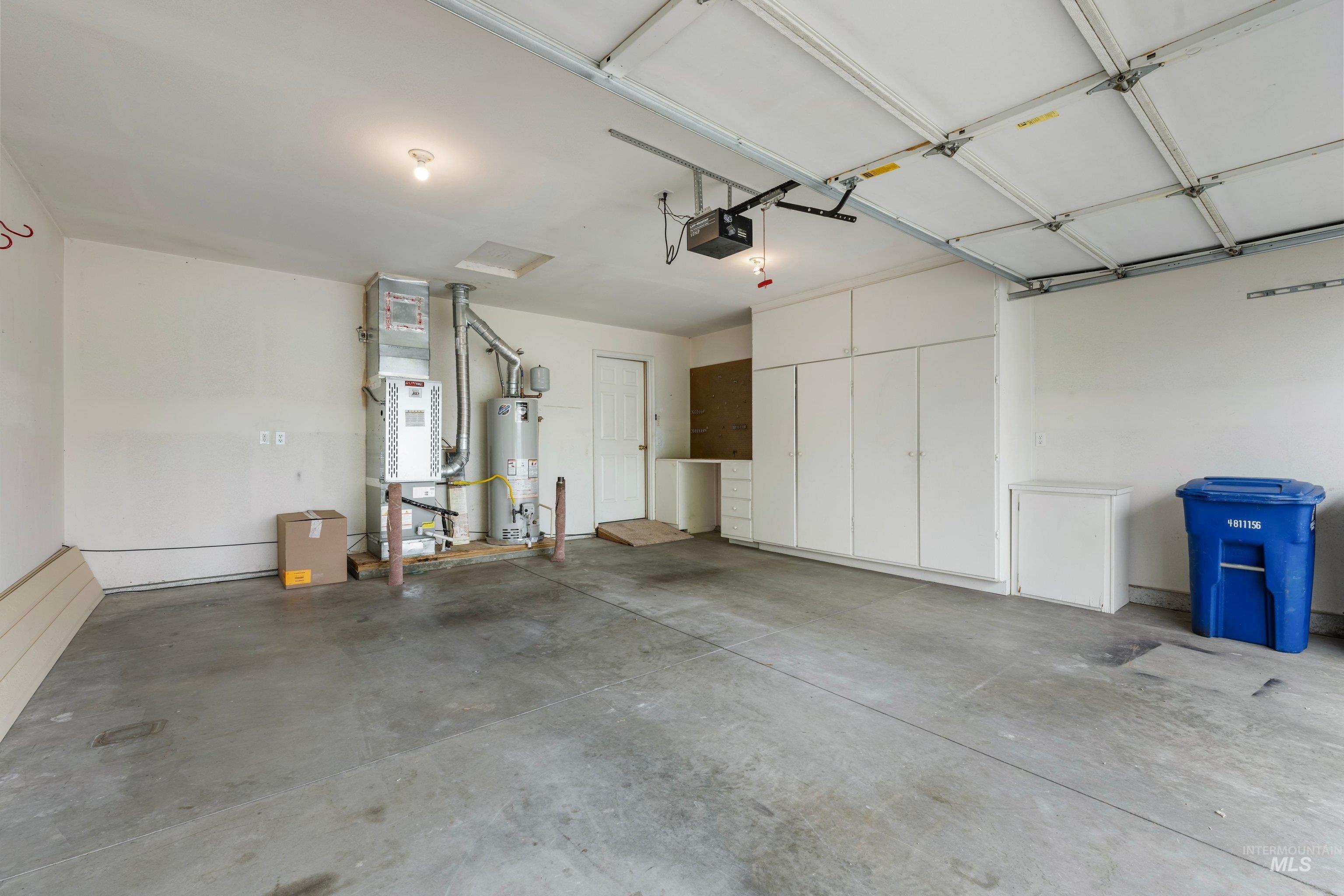 819 N Bristol Street, Nampa, Idaho 83651, 3 Bedrooms, 2 Bathrooms, Residential For Sale, Price $319,000,MLS 98983369