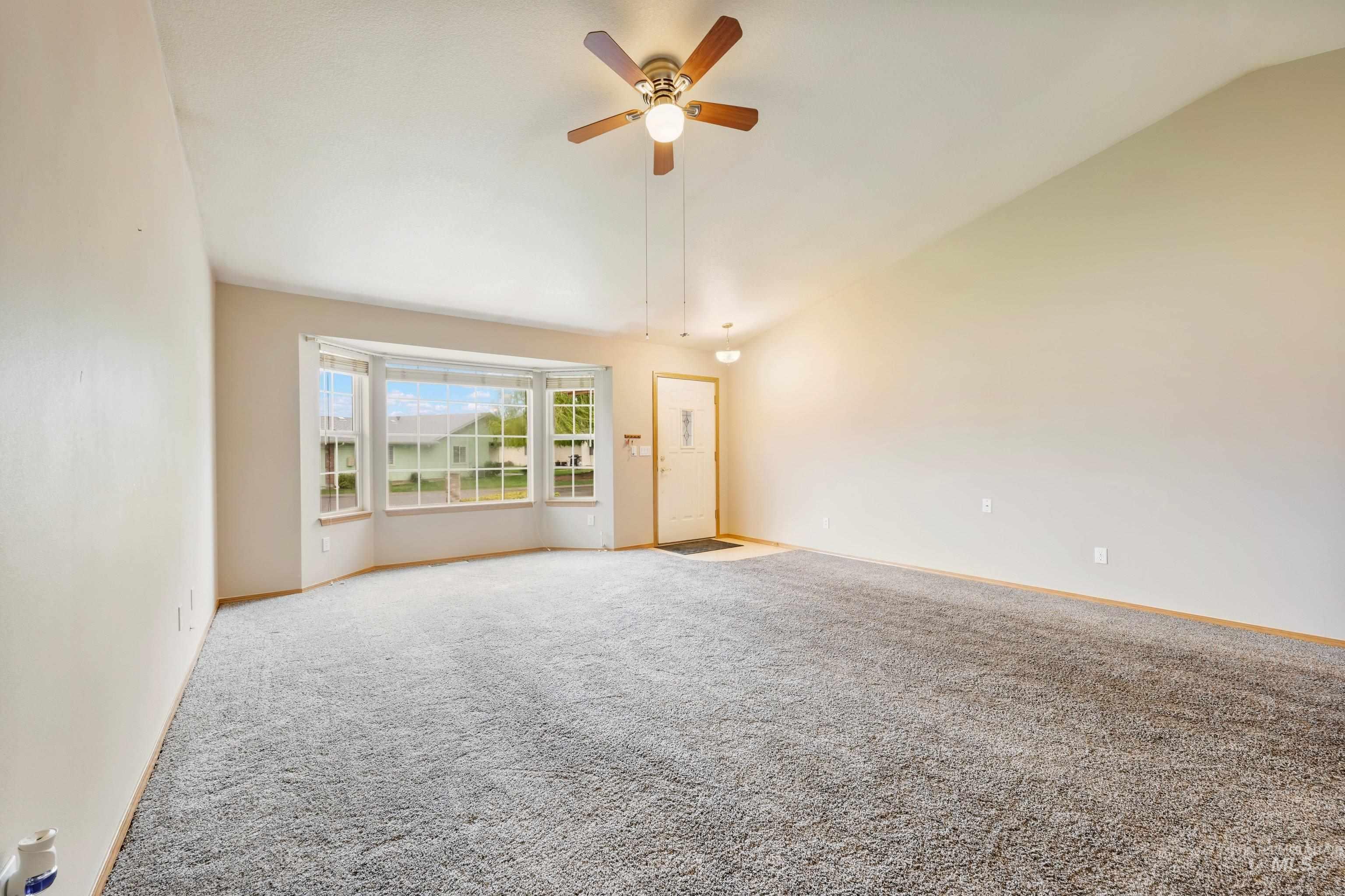 819 N Bristol Street, Nampa, Idaho 83651, 3 Bedrooms, 2 Bathrooms, Residential For Sale, Price $319,000,MLS 98983369