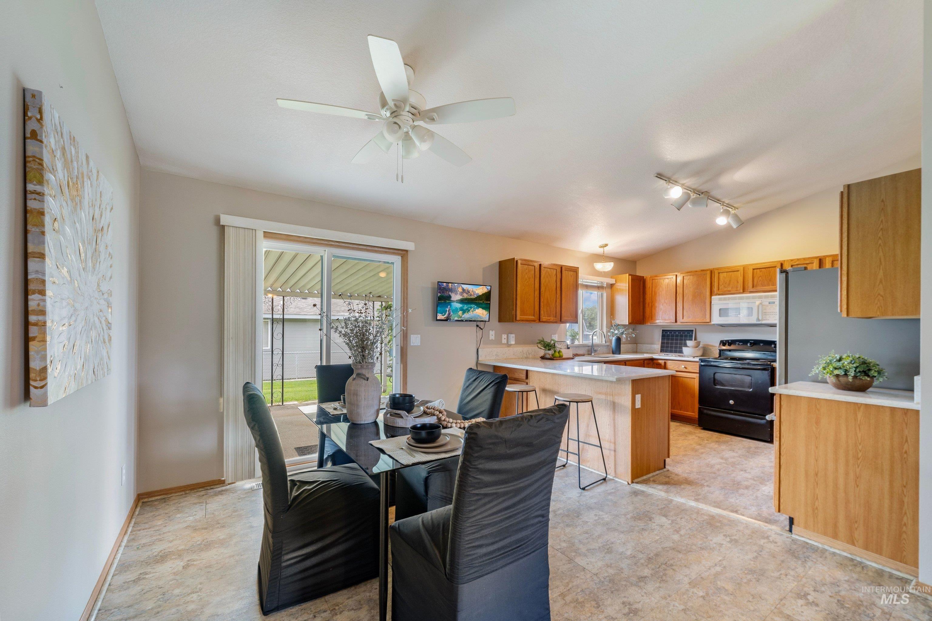 819 N Bristol Street, Nampa, Idaho 83651, 3 Bedrooms, 2 Bathrooms, Residential For Sale, Price $314,000,MLS 98983369