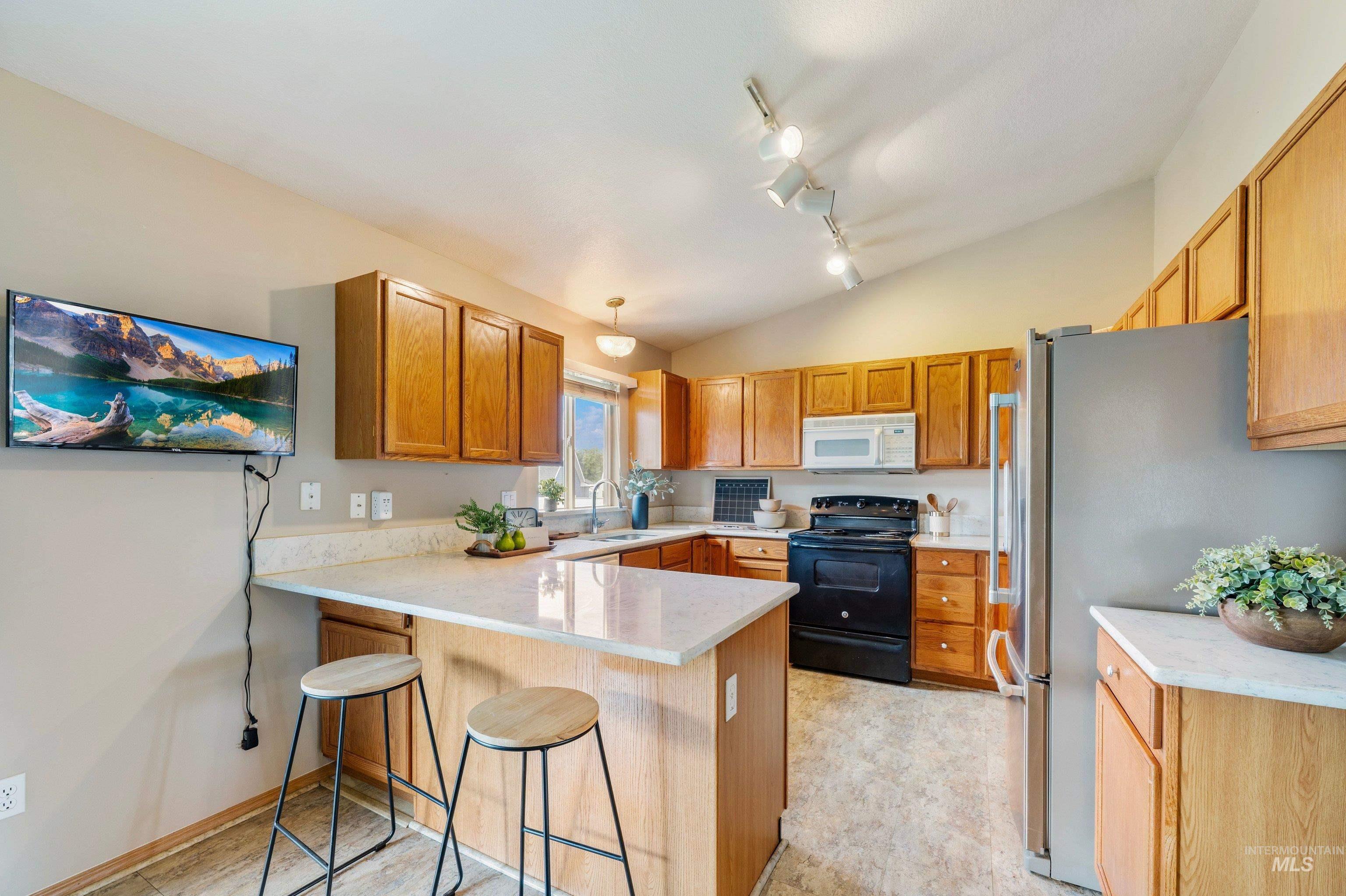 819 N Bristol Street, Nampa, Idaho 83651, 3 Bedrooms, 2 Bathrooms, Residential For Sale, Price $314,000,MLS 98983369