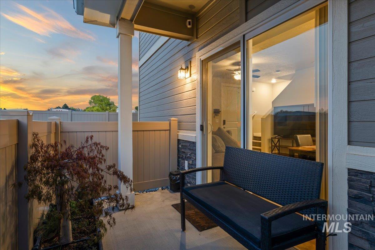 2316 E Spice Loop, Nampa, Idaho 83687, 2 Bedrooms, 2.5 Bathrooms, Residential For Sale, Price $305,000,MLS 98983373