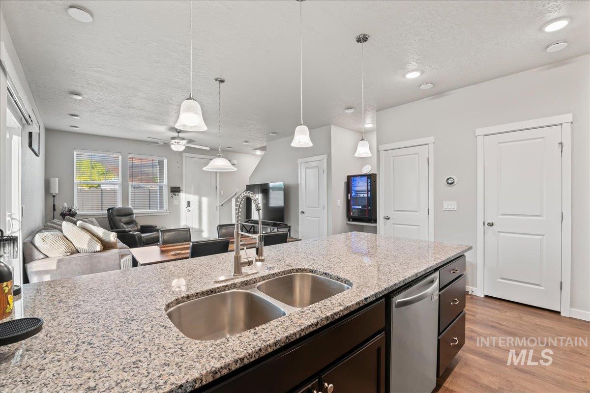 2316 E Spice Loop, Nampa, Idaho 83687, 2 Bedrooms, 2.5 Bathrooms, Residential For Sale, Price $305,000,MLS 98983373