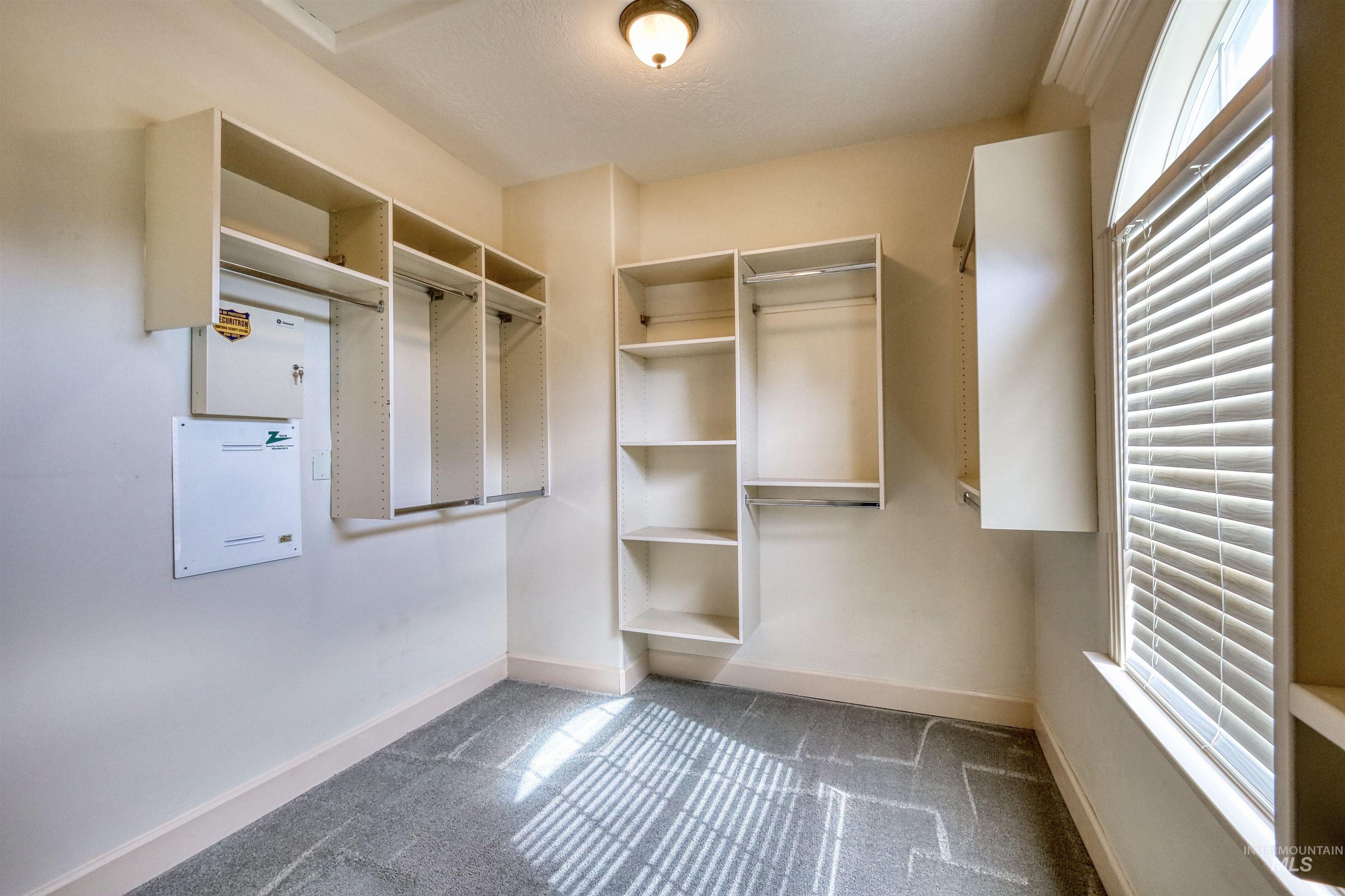 2813 S Bayhill Ct, Nampa, Idaho 83686, 3 Bedrooms, 3 Bathrooms, Residential For Sale, Price $647,770, 98983374