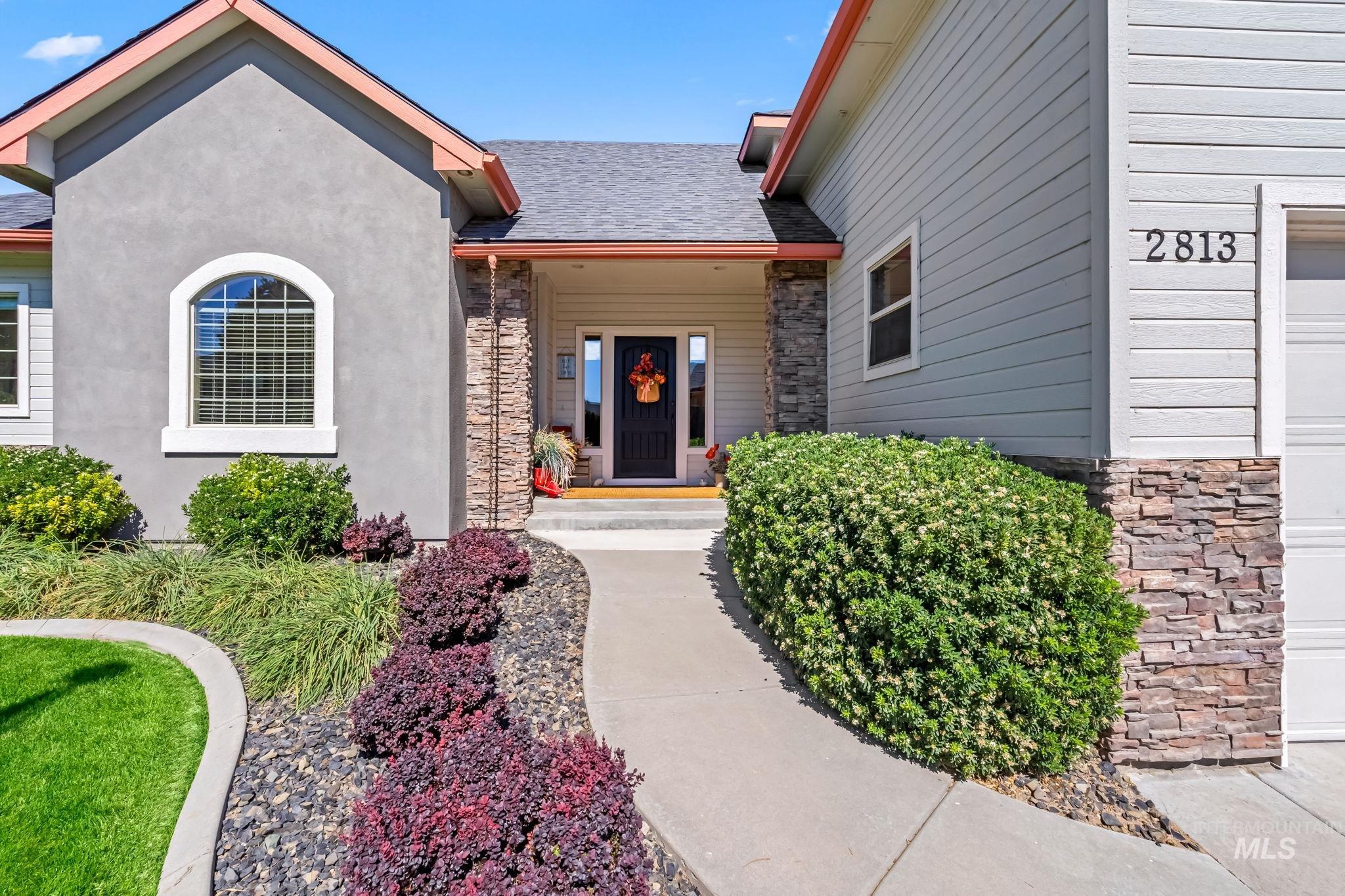 2813 S Bayhill Ct, Nampa, Idaho 83686, 3 Bedrooms, 3 Bathrooms, Residential For Sale, Price $647,770, 98983374