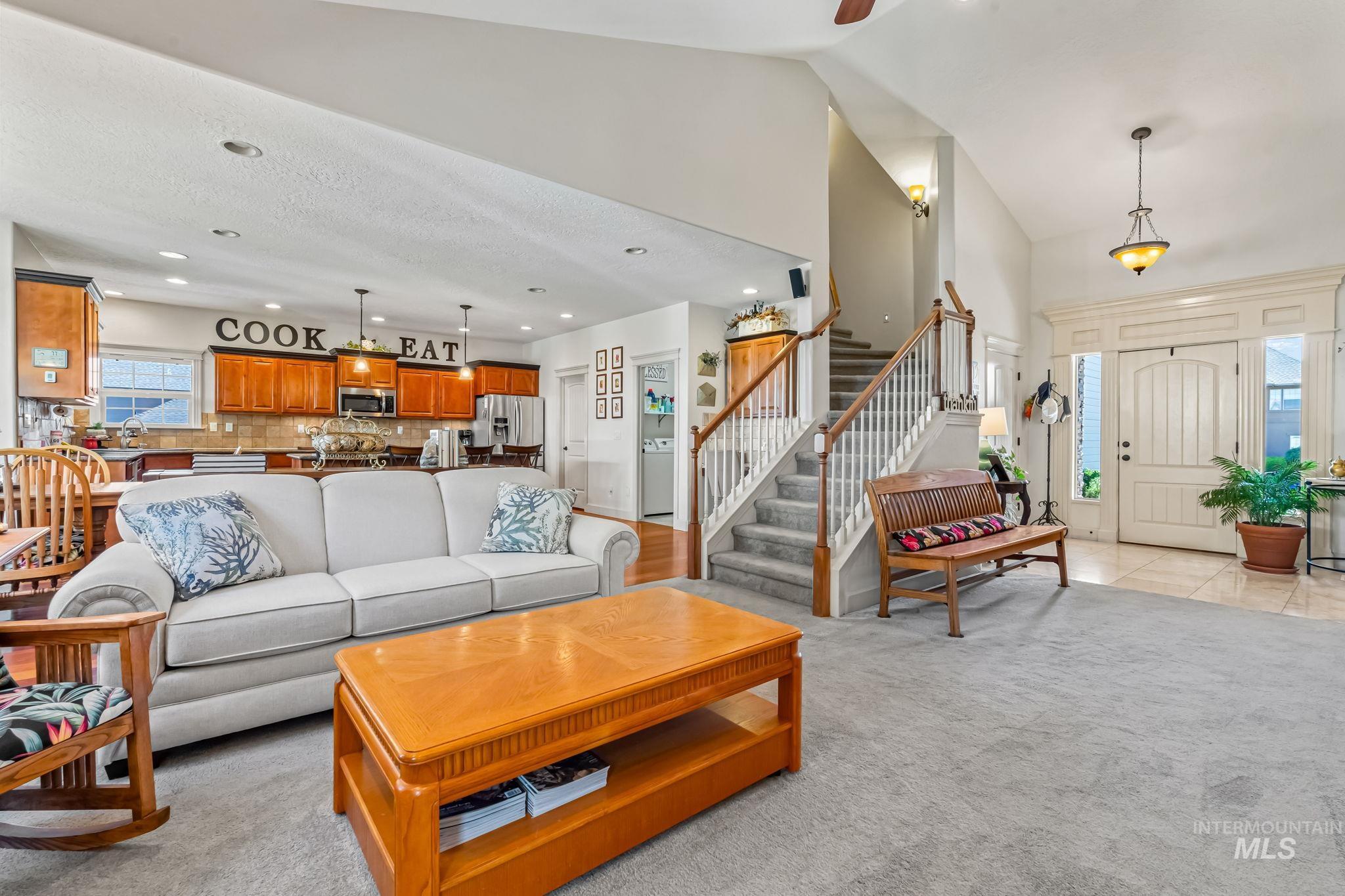 2813 S Bayhill Ct, Nampa, Idaho 83686, 3 Bedrooms, 3 Bathrooms, Residential For Sale, Price $647,770, 98983374