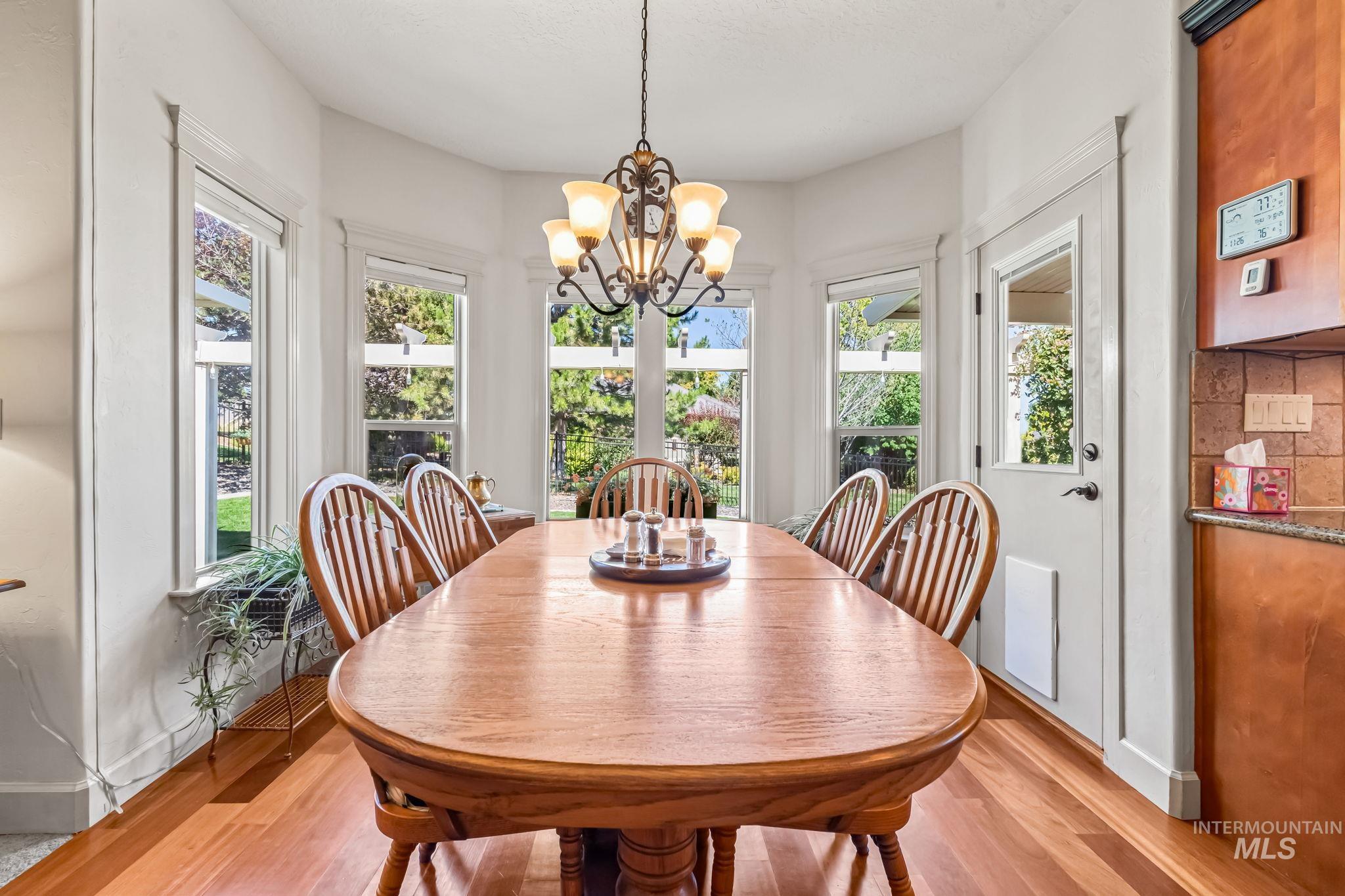 2813 S Bayhill Ct, Nampa, Idaho 83686, 3 Bedrooms, 3 Bathrooms, Residential For Sale, Price $647,770, 98983374