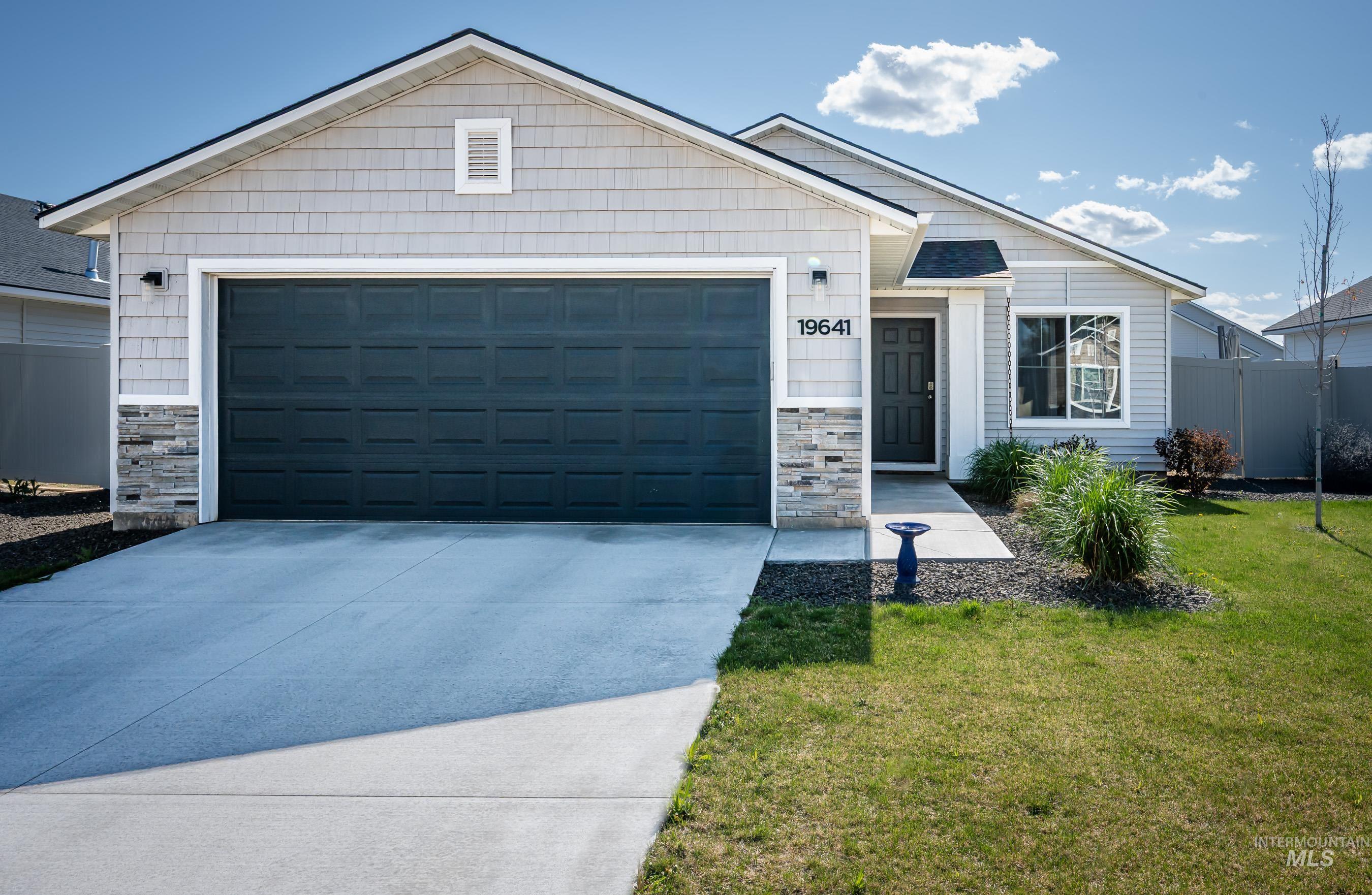 19641 Alleghenny Way, Caldwell, Idaho 83605, 3 Bedrooms, 2 Bathrooms, Residential For Sale, Price $355,000, 98983375