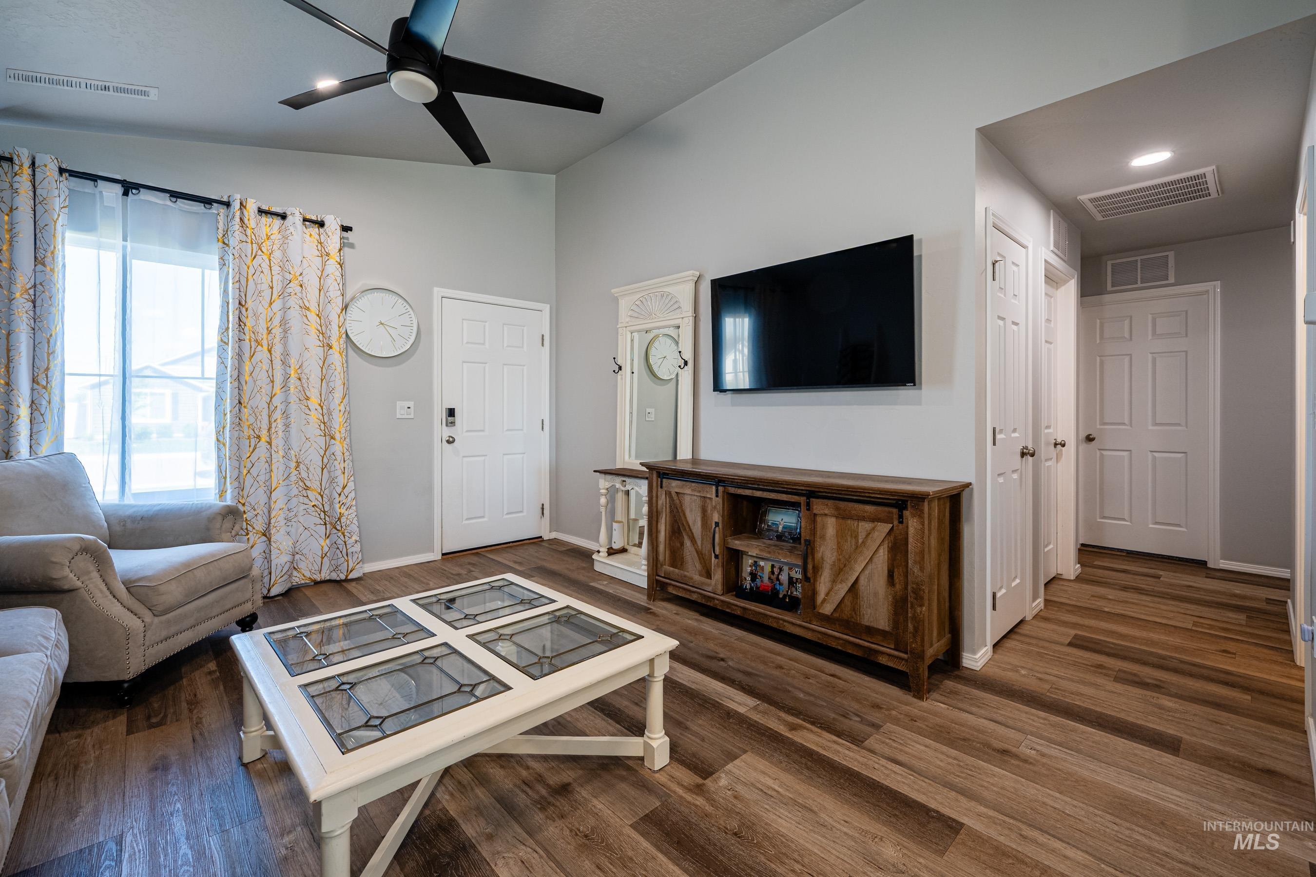 19641 Alleghenny Way, Caldwell, Idaho 83605, 3 Bedrooms, 2 Bathrooms, Residential For Sale, Price $355,000,MLS 98983375