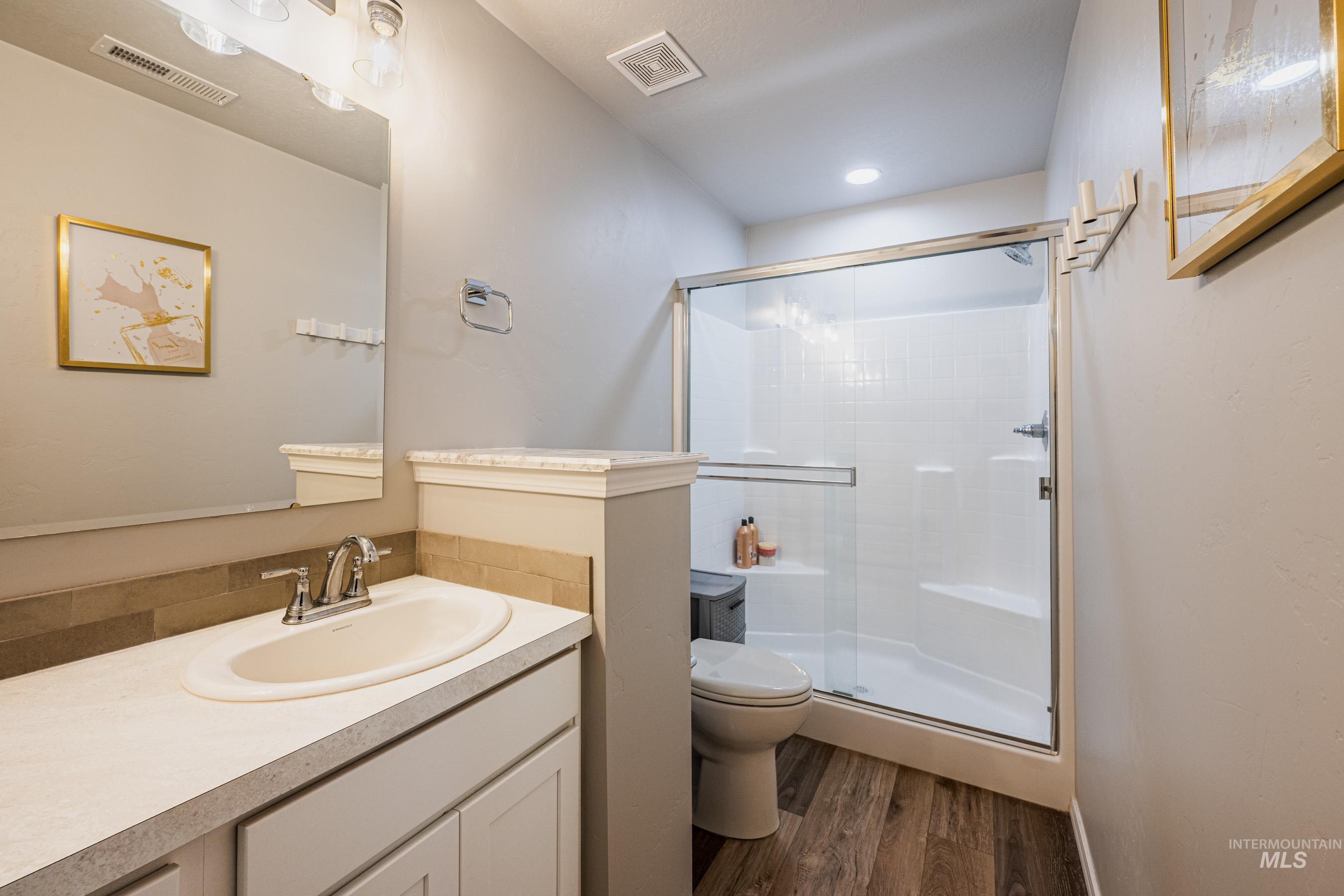 19641 Alleghenny Way, Caldwell, Idaho 83605, 3 Bedrooms, 2 Bathrooms, Residential For Sale, Price $355,000,MLS 98983375