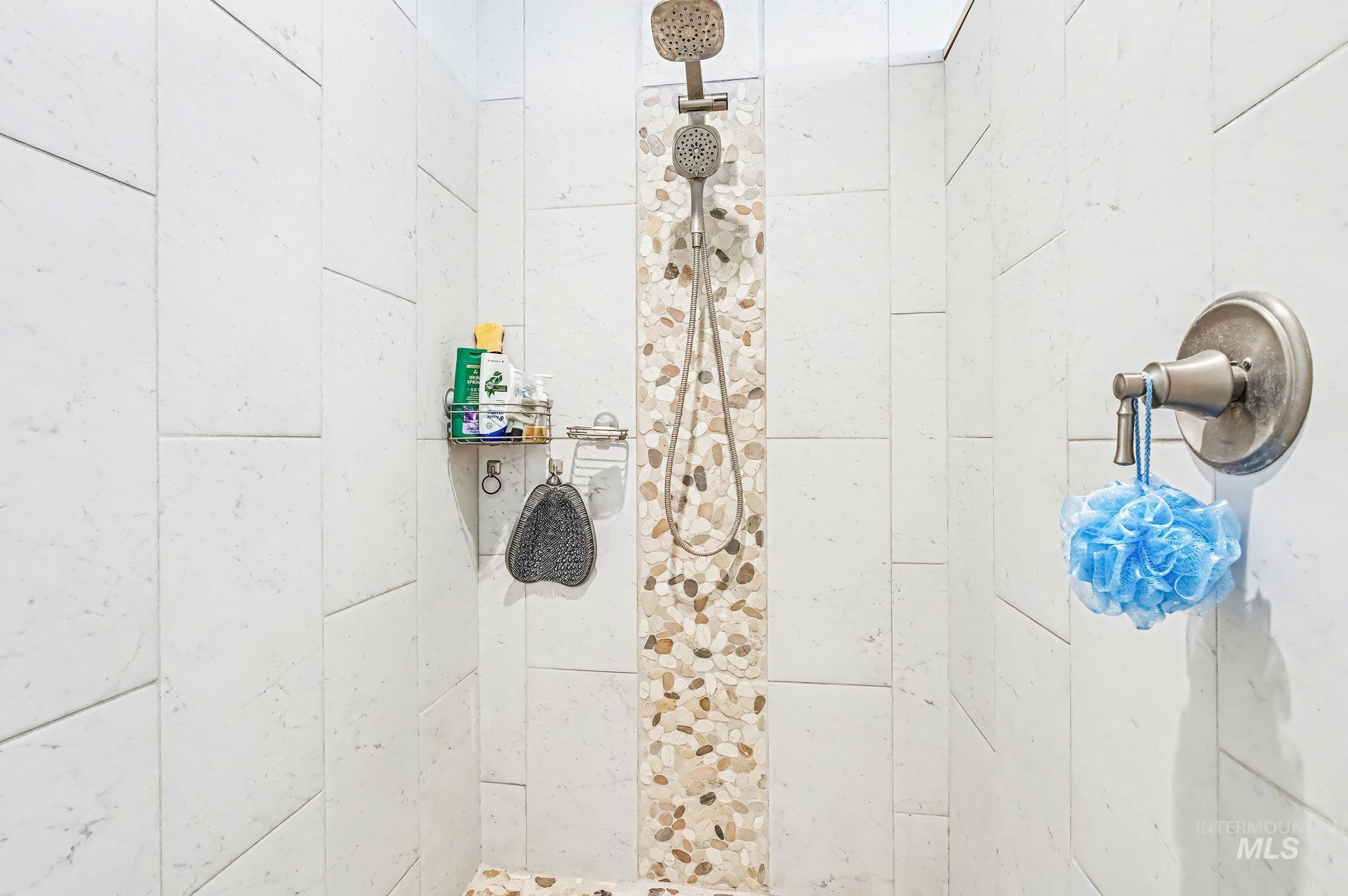 9531 Pump Rd., Nampa, Idaho 83686-9374, 5 Bedrooms, 4 Bathrooms, Residential For Sale, Price $999,900, 98983376