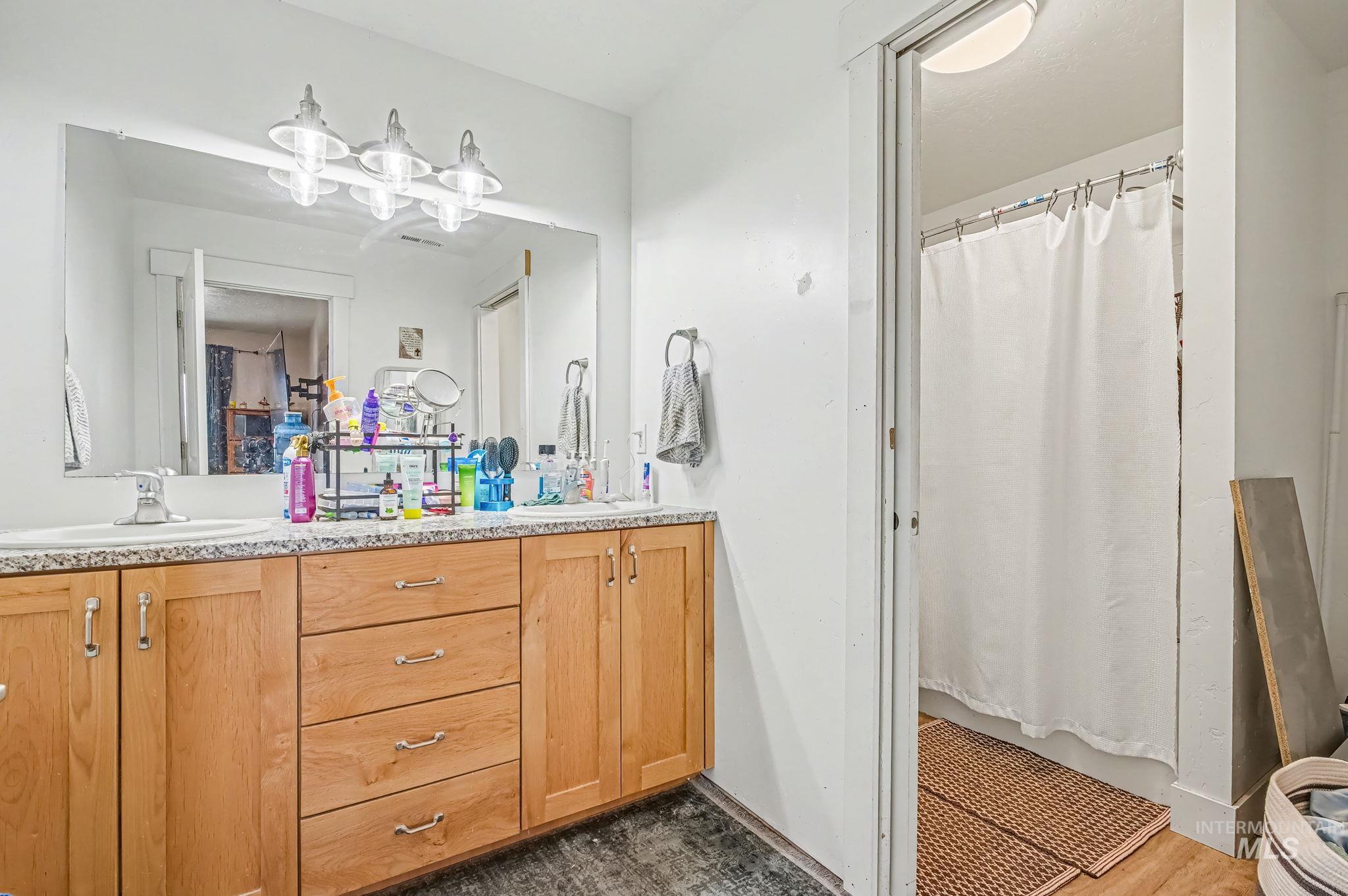 9531 Pump Rd., Nampa, Idaho 83686-9374, 5 Bedrooms, 4 Bathrooms, Residential For Sale, Price $999,900, 98983376