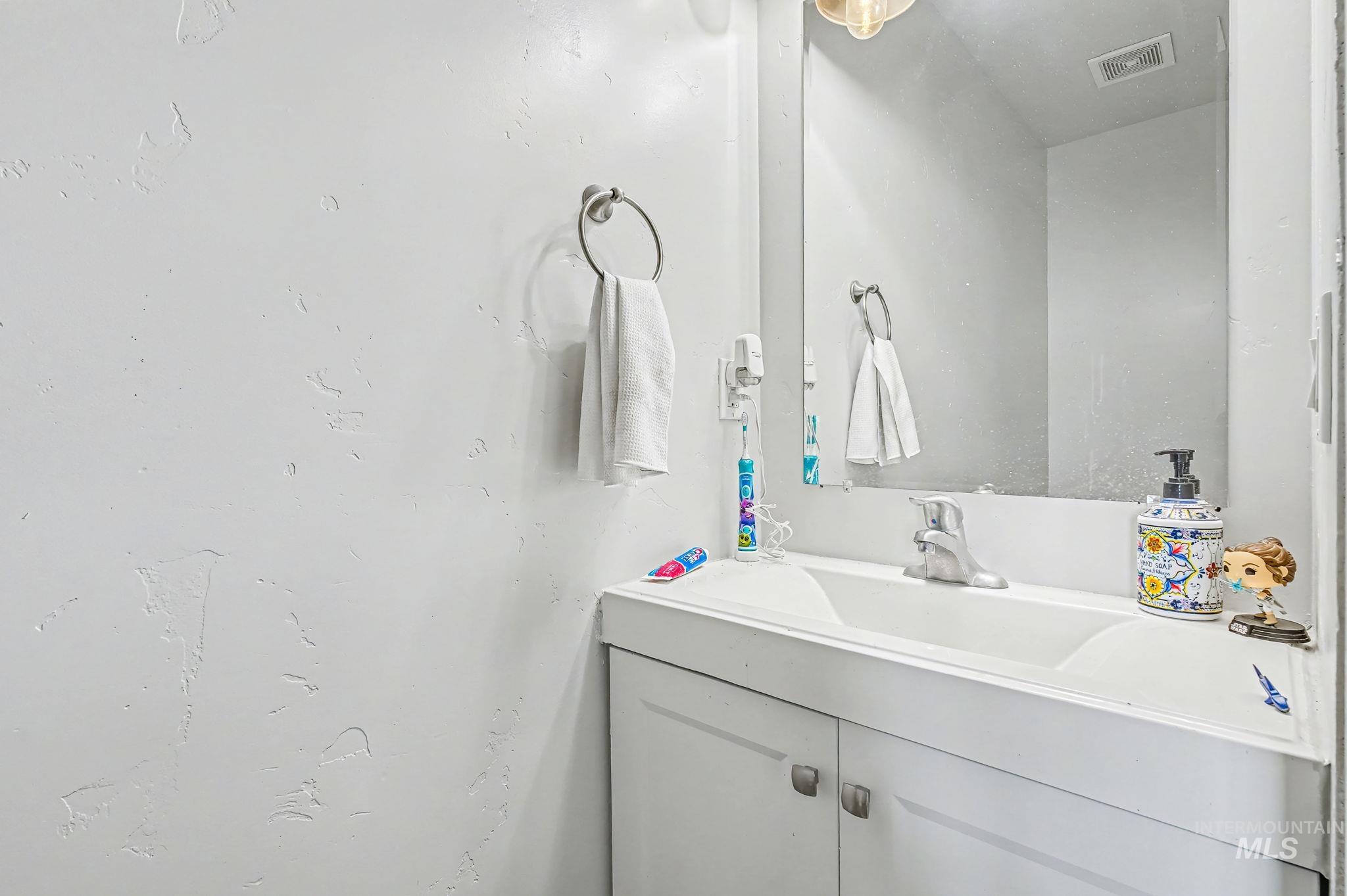 9531 Pump Rd., Nampa, Idaho 83686-9374, 5 Bedrooms, 4 Bathrooms, Residential For Sale, Price $999,900, 98983376