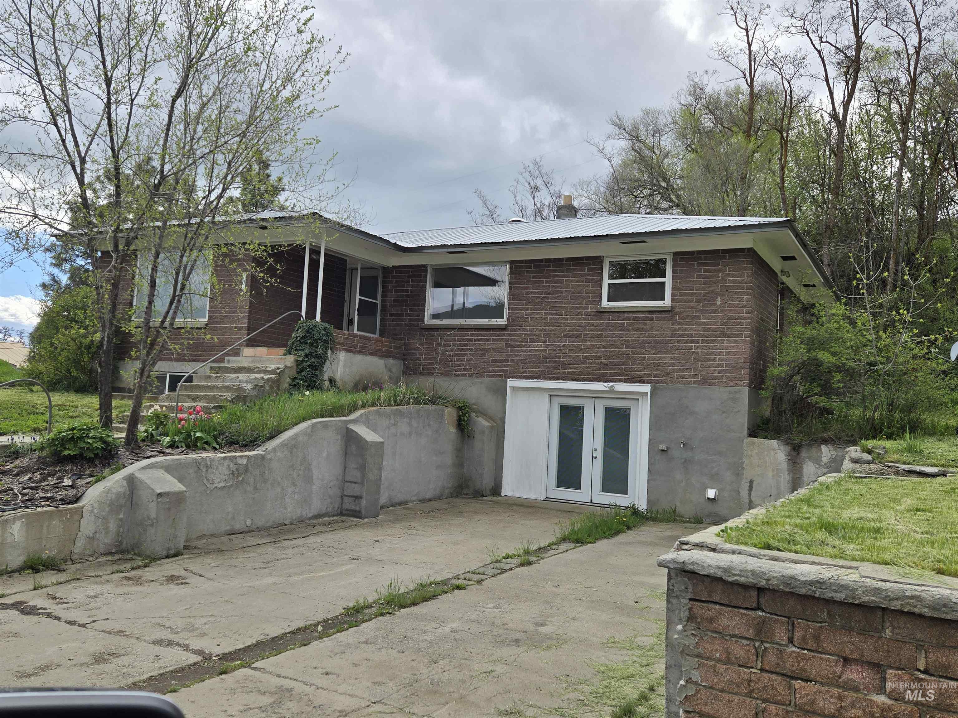 106 N Galena St, Council, Idaho 83612, 2 Bedrooms, 1.5 Bathrooms, Residential For Sale, Price $275,000,MLS 98983377