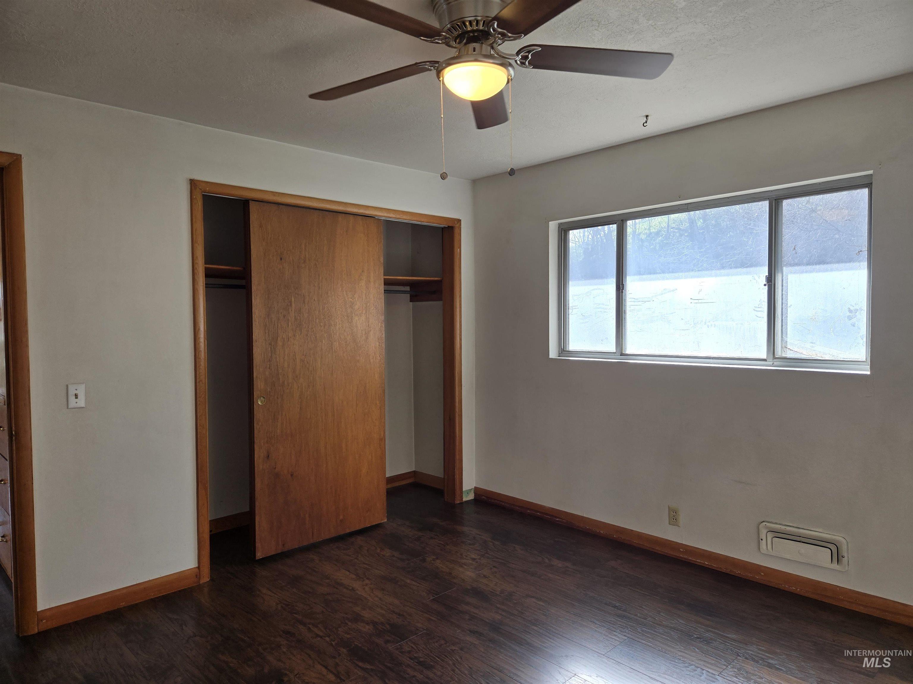 106 N Galena St, Council, Idaho 83612, 2 Bedrooms, 1.5 Bathrooms, Residential For Sale, Price $275,000,MLS 98983377