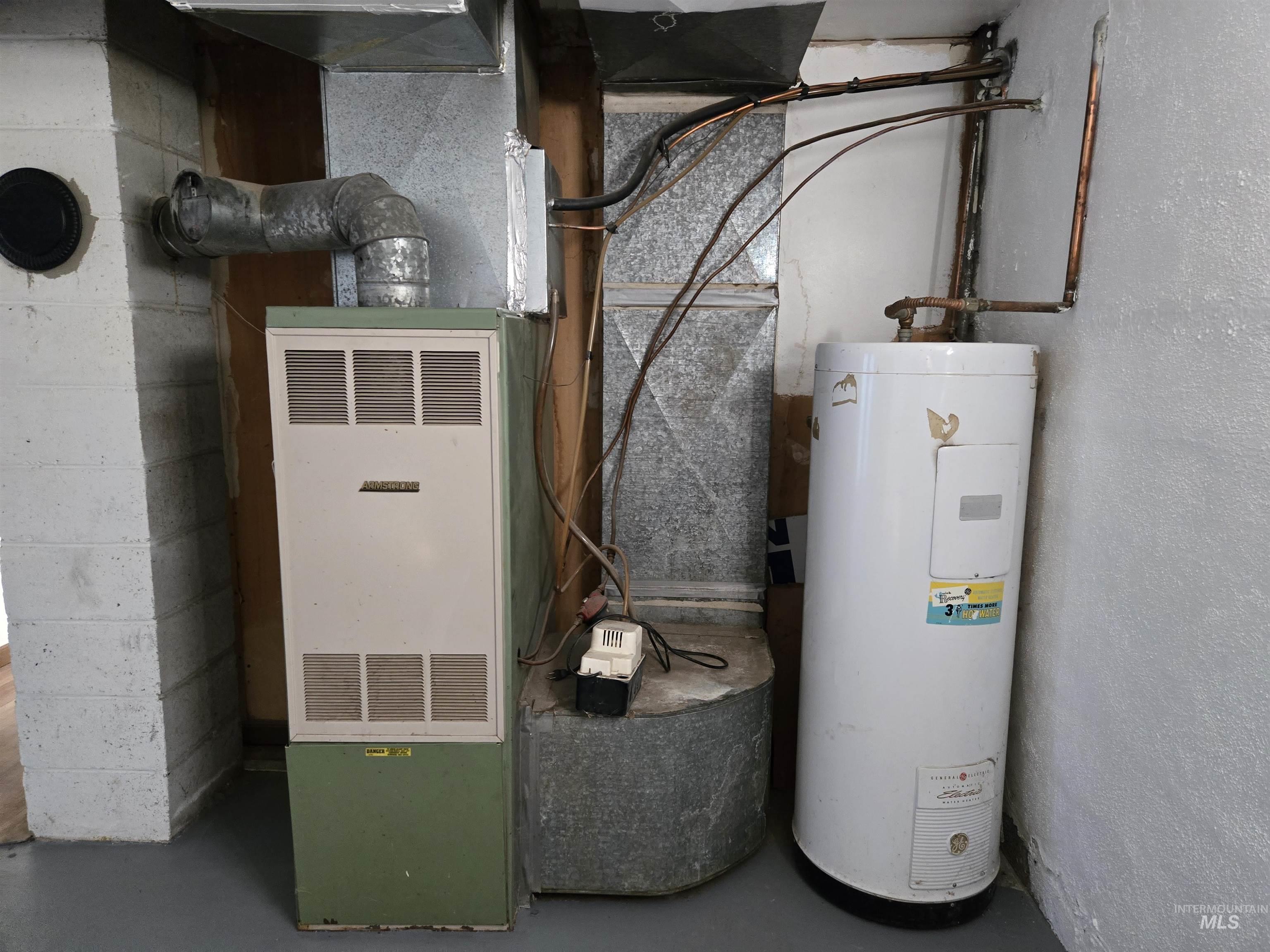 106 N Galena St, Council, Idaho 83612, 2 Bedrooms, 1.5 Bathrooms, Residential For Sale, Price $275,000,MLS 98983377