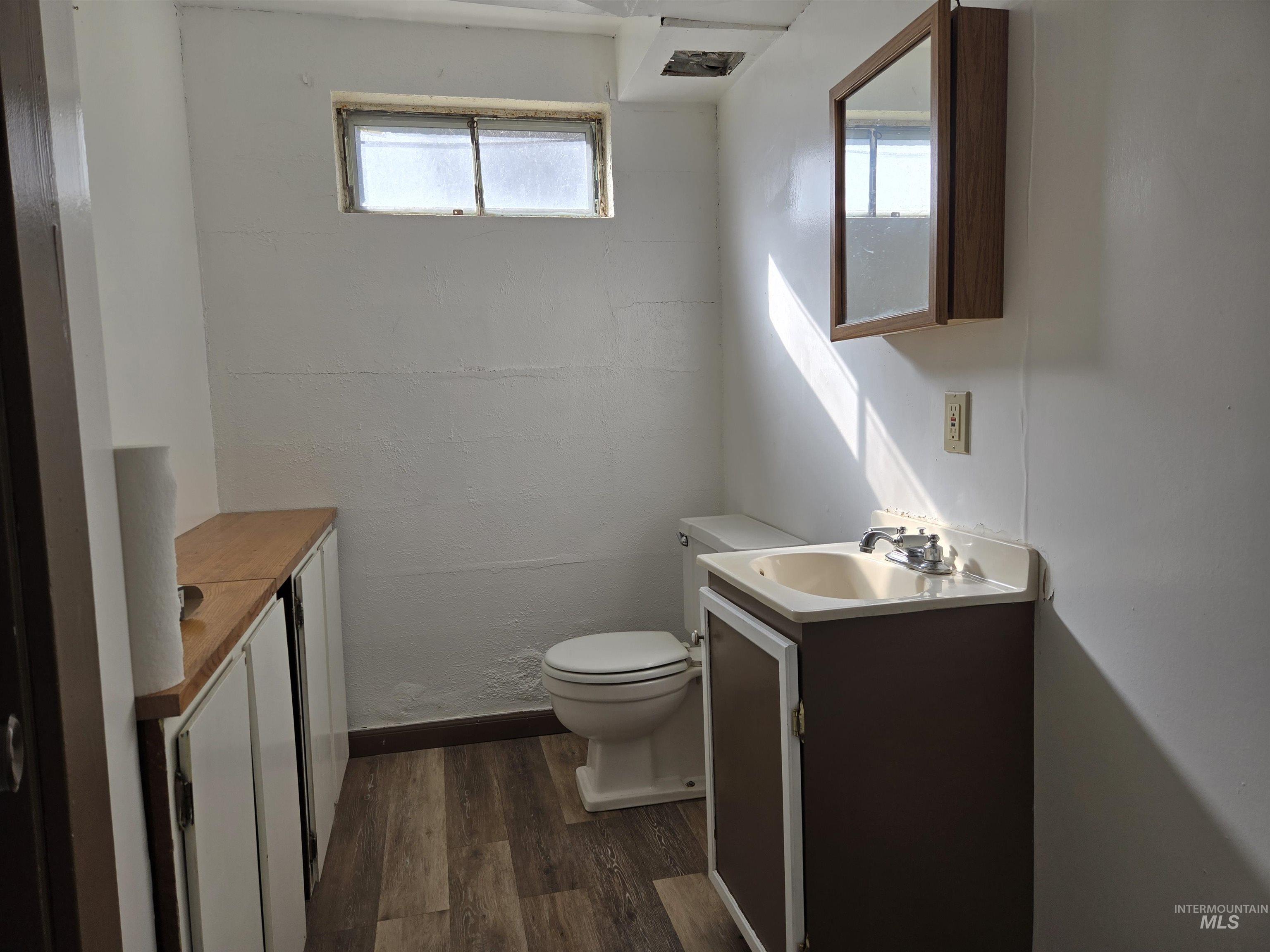 106 N Galena St, Council, Idaho 83612, 2 Bedrooms, 1.5 Bathrooms, Residential For Sale, Price $275,000,MLS 98983377