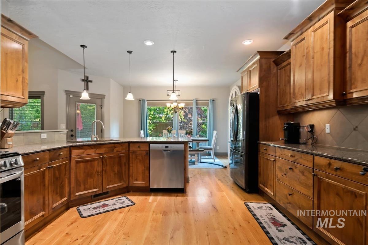 715 E Joshua Tree Dr, Meridian, Idaho 83646, 4 Bedrooms, 3 Bathrooms, Residential For Sale, Price $692,990, 98983380