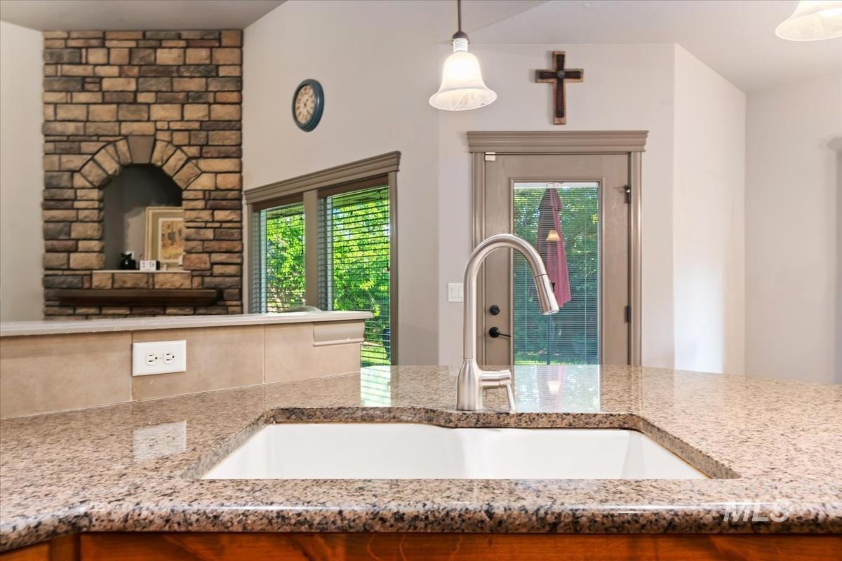 715 E Joshua Tree Dr, Meridian, Idaho 83646, 4 Bedrooms, 3 Bathrooms, Residential For Sale, Price $692,990, 98983380