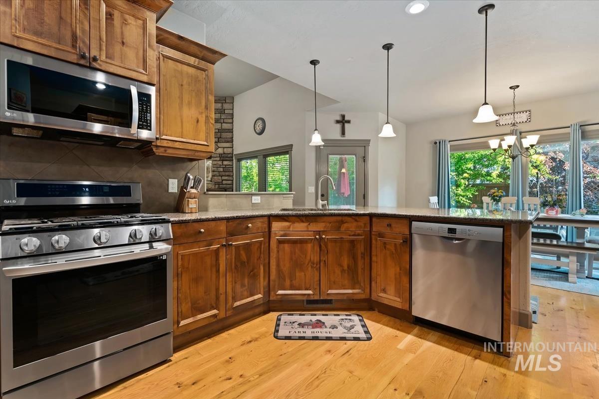 715 E Joshua Tree Dr, Meridian, Idaho 83646, 4 Bedrooms, 3 Bathrooms, Residential For Sale, Price $692,990, 98983380