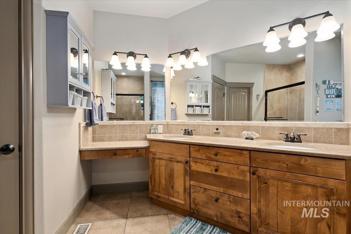 715 E Joshua Tree Dr, Meridian, Idaho 83646, 4 Bedrooms, 3 Bathrooms, Residential For Sale, Price $692,990, 98983380