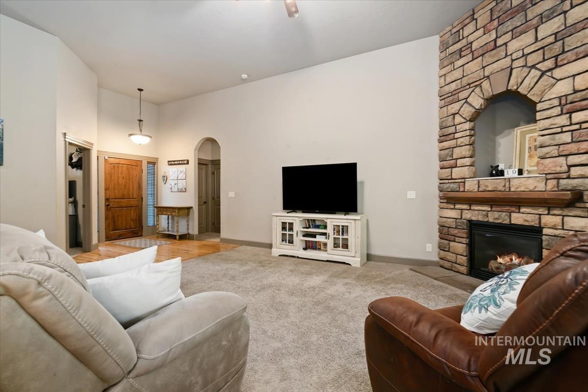 715 E Joshua Tree Dr, Meridian, Idaho 83646, 4 Bedrooms, 3 Bathrooms, Residential For Sale, Price $692,990, 98983380