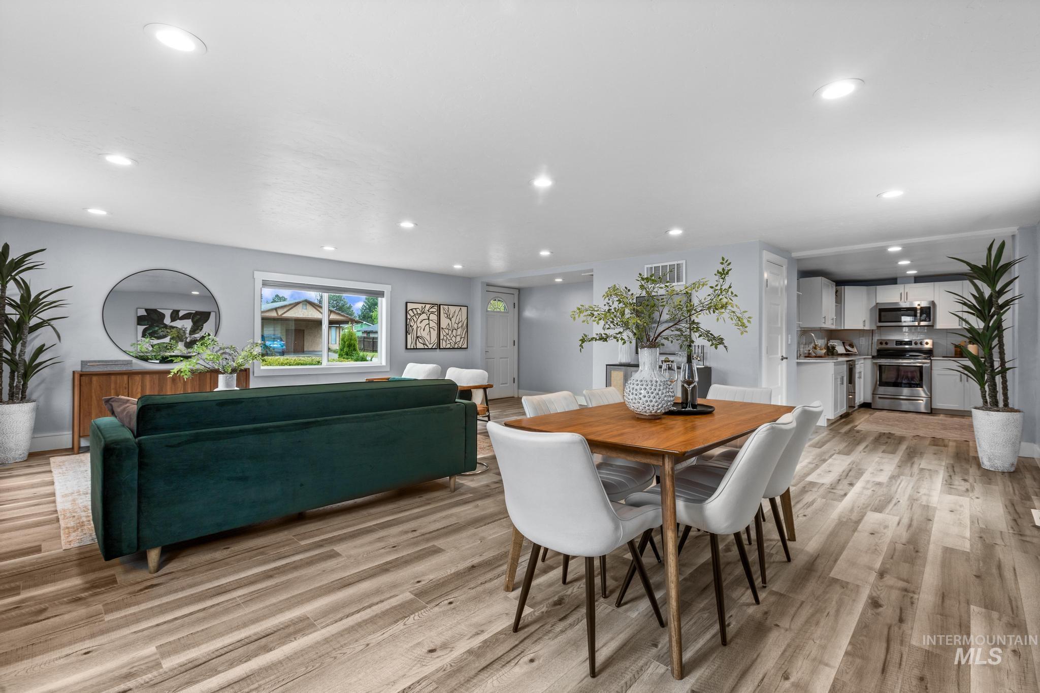 2043 S Leadville, Boise, Idaho 83706, 3 Bedrooms, 1 Bathroom, Residential For Sale, Price $474,900, 98983383